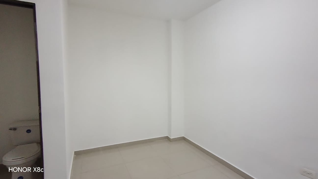 Casa comercial para arriendo en La 80 Estadio