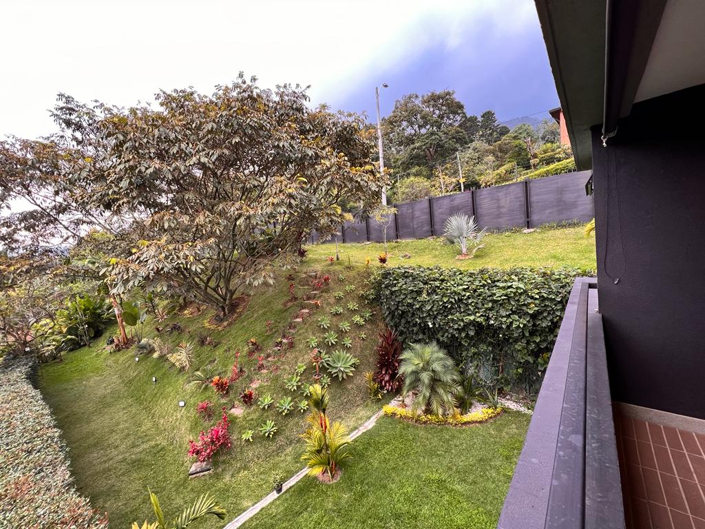 Casa para la venta en Envigado la Calleja