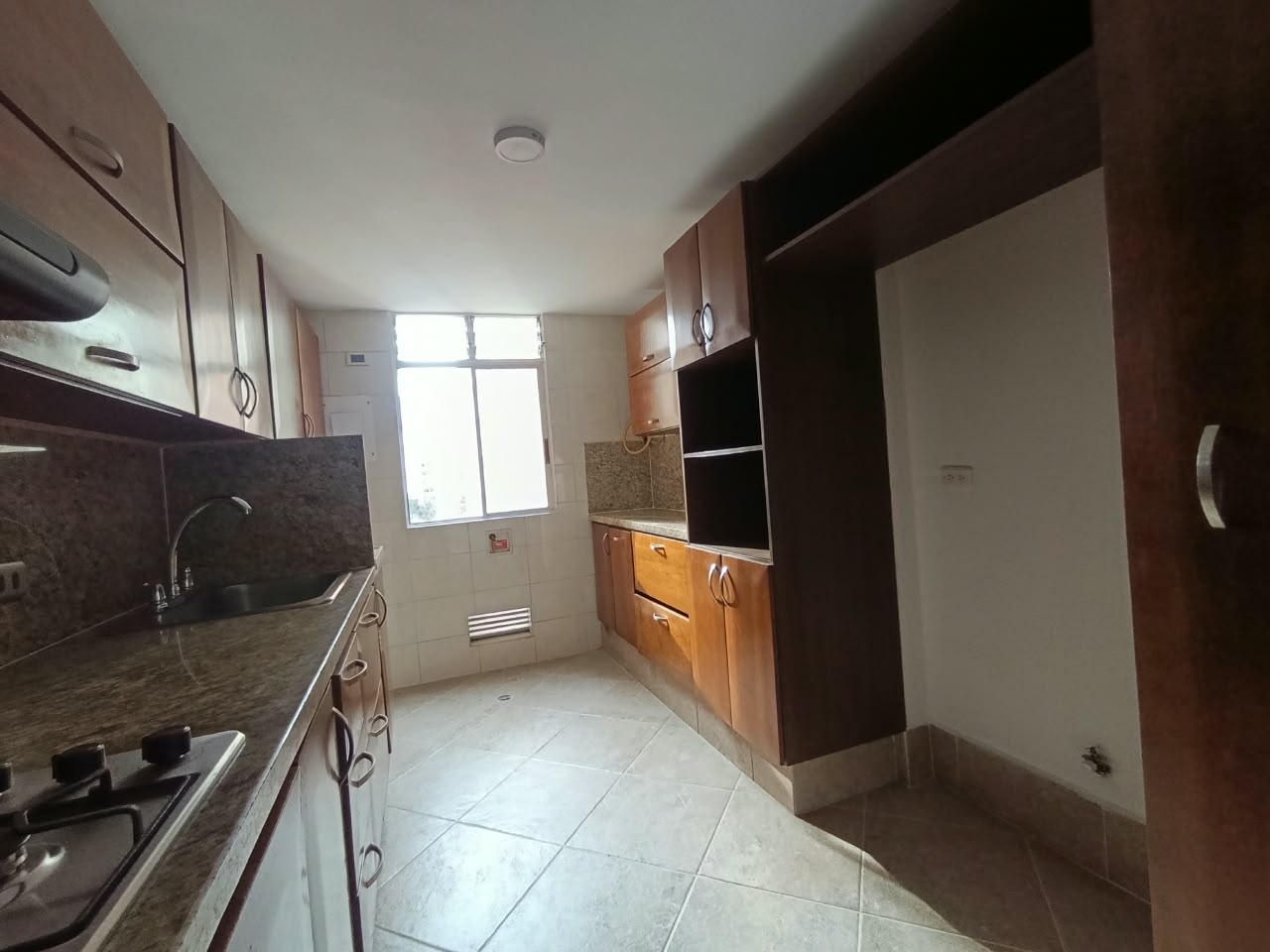 Apartamento en arriendo en Loma de los Bernal Medellín