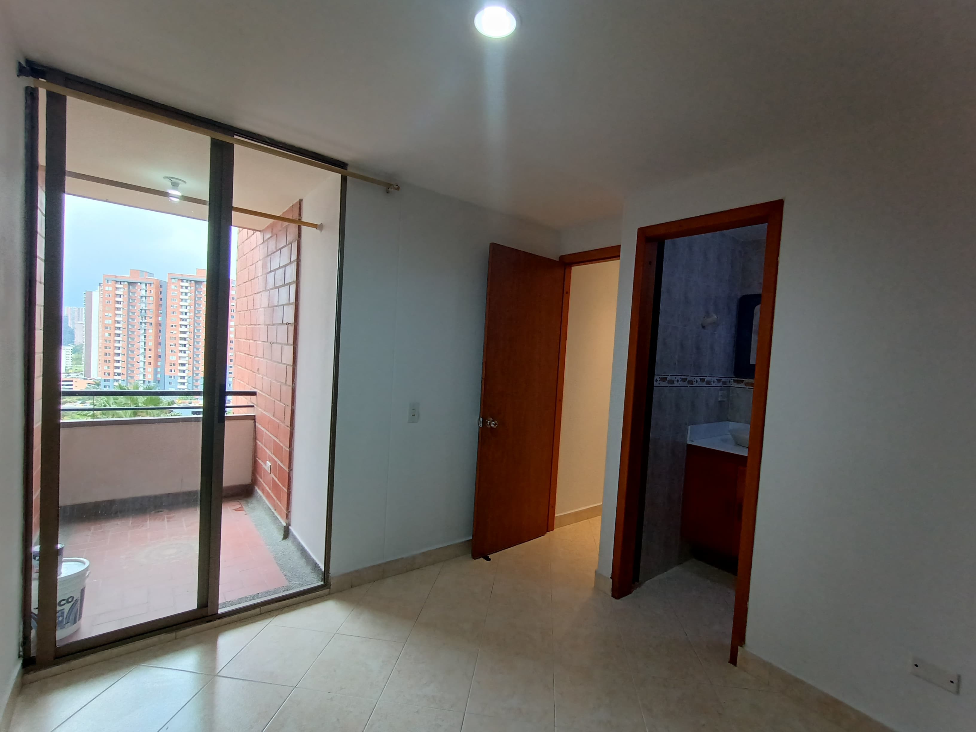 Apartamento en venta Medellin Loma de los Bernal