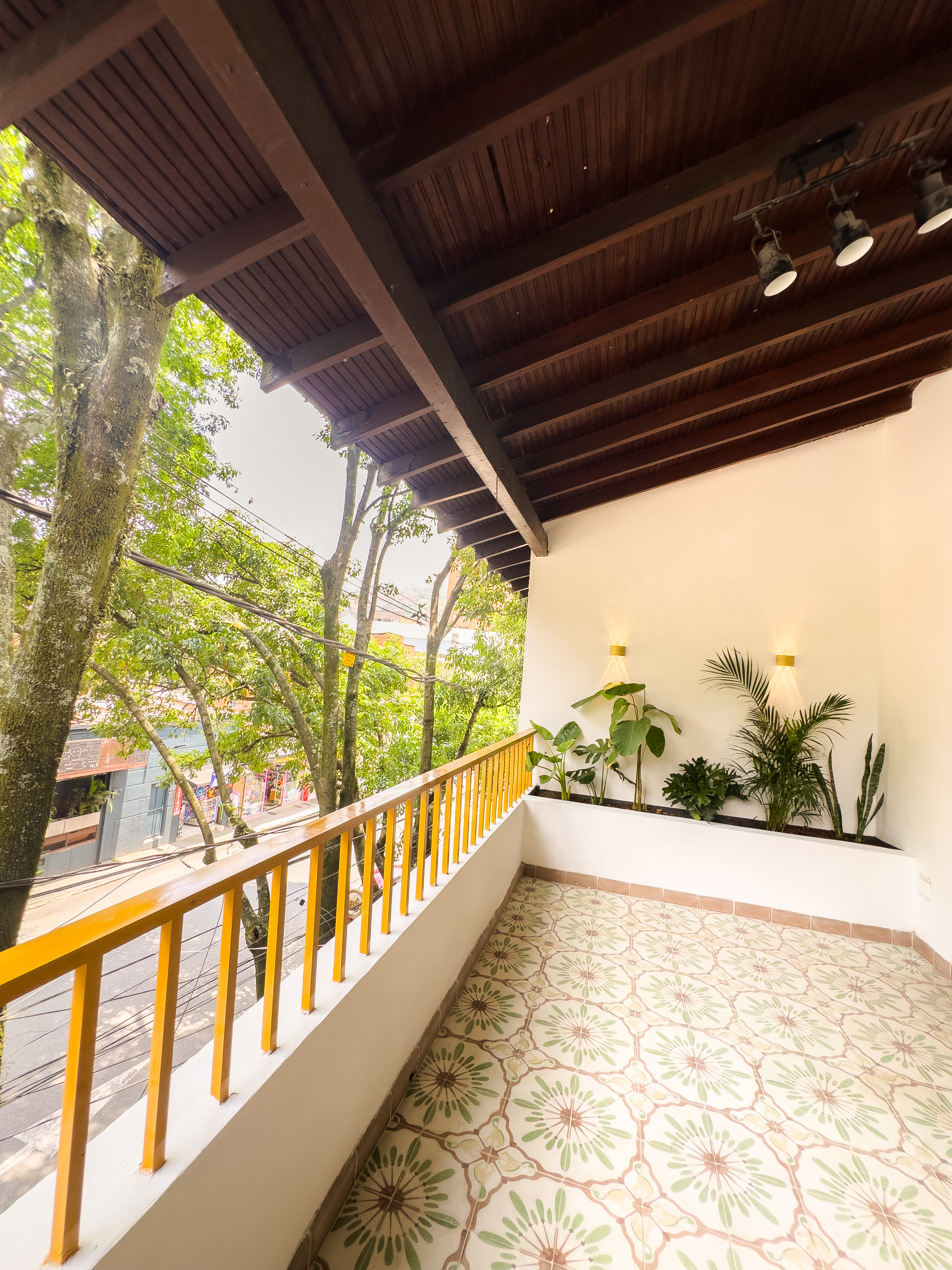 Casa en venta - comercial o residencial en Santa Lucia - Medellin