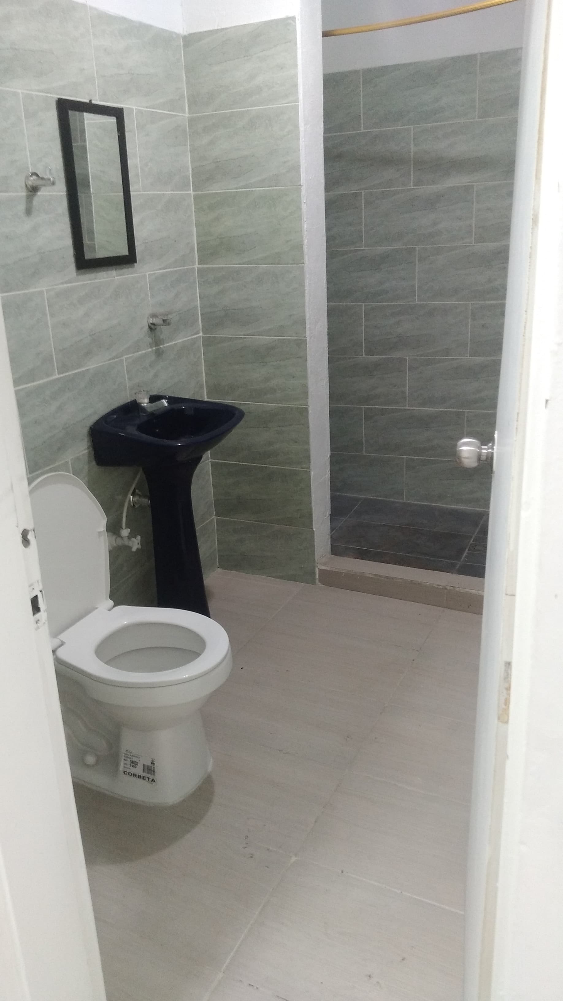 LOCAL PRIMER PISO BARRIO ANTIOQUIA