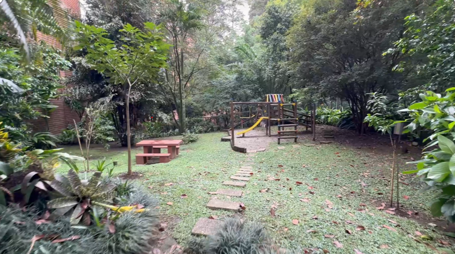 Apartamento en venta Medellín poblado sector la tomatera