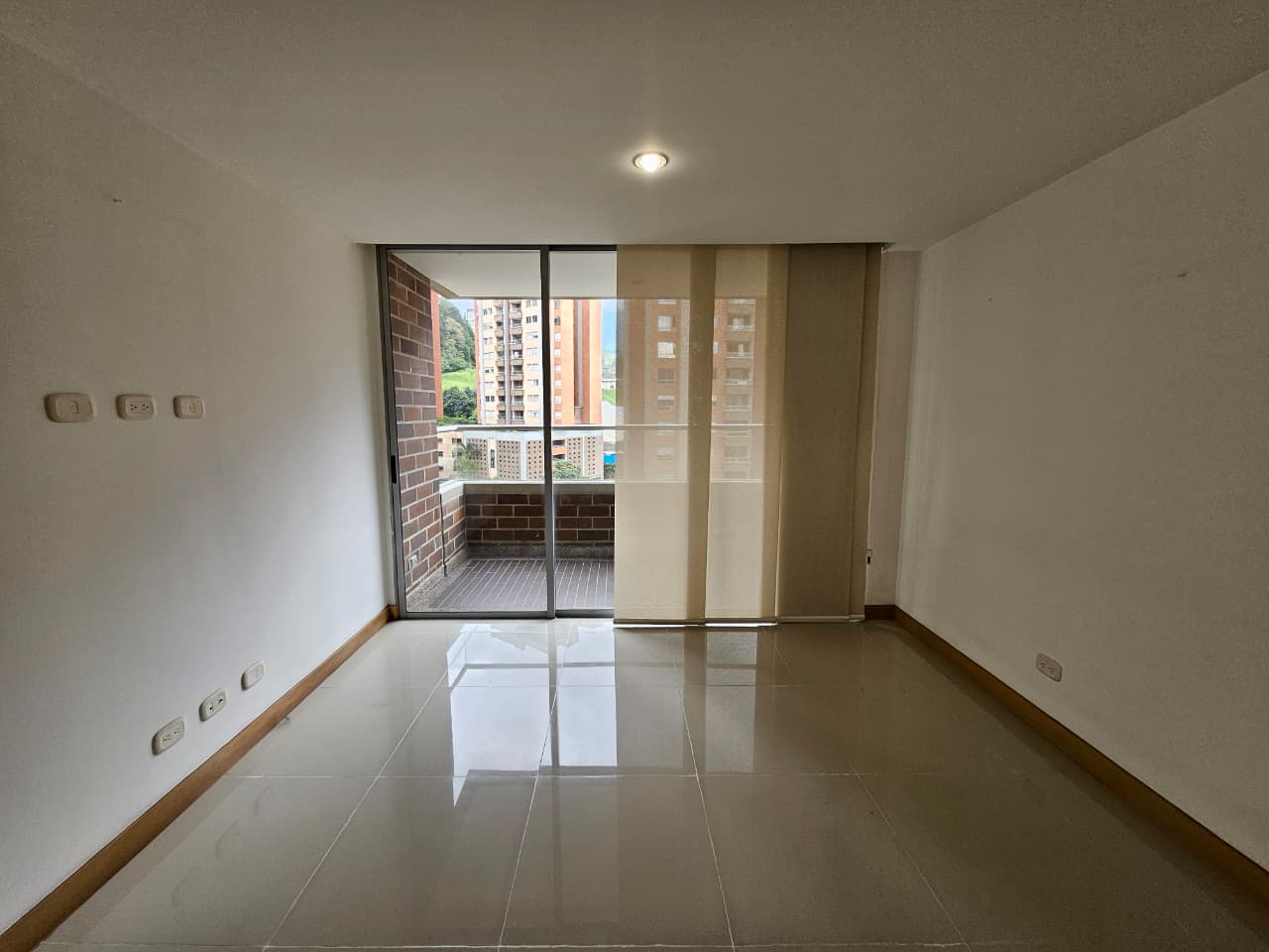 APARTAMENTO EN ARRIENDO CAMINO VERDE ENVIGADO