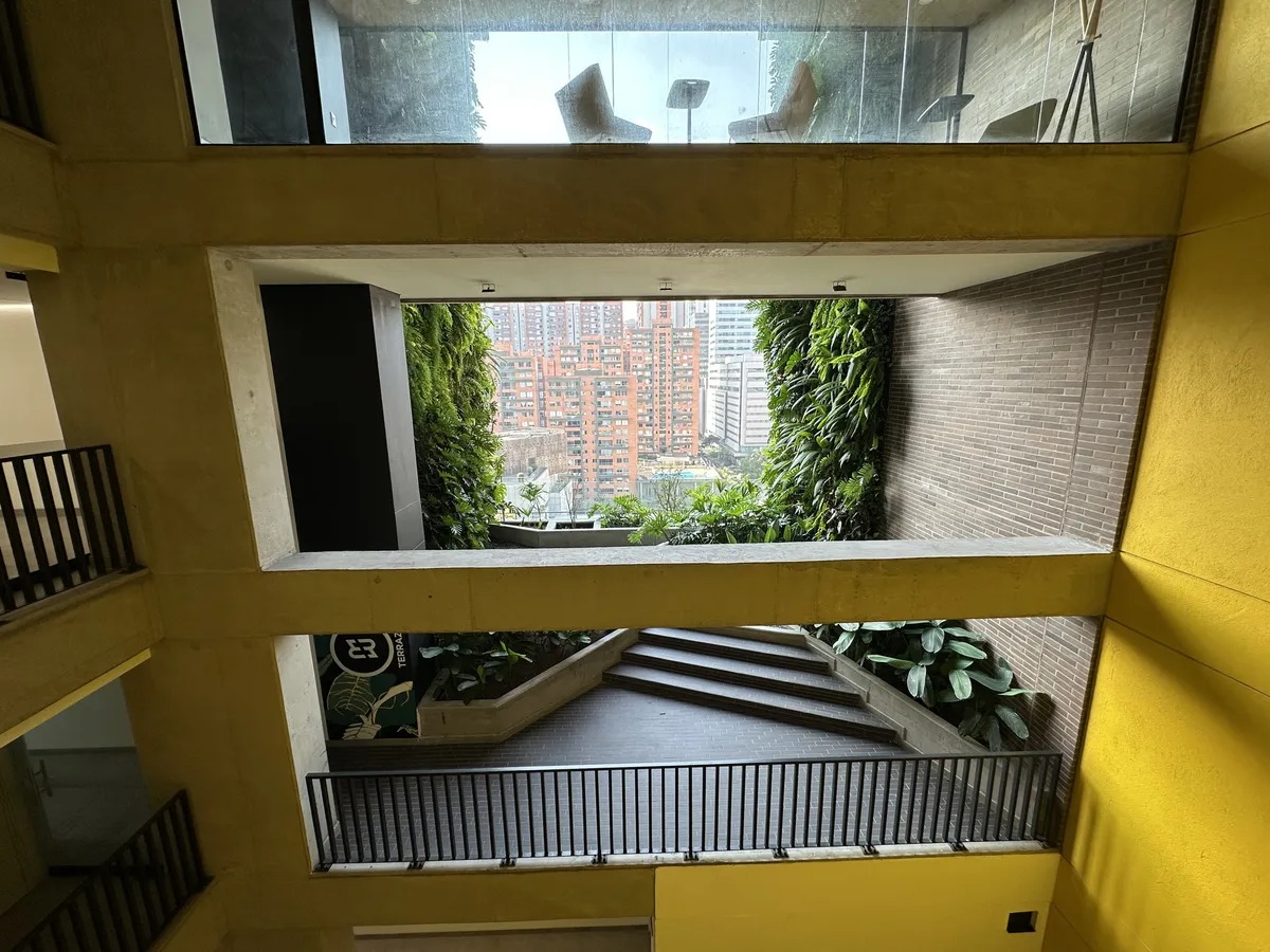 Apartartaestudio en venta Medellín  ciudad del rio