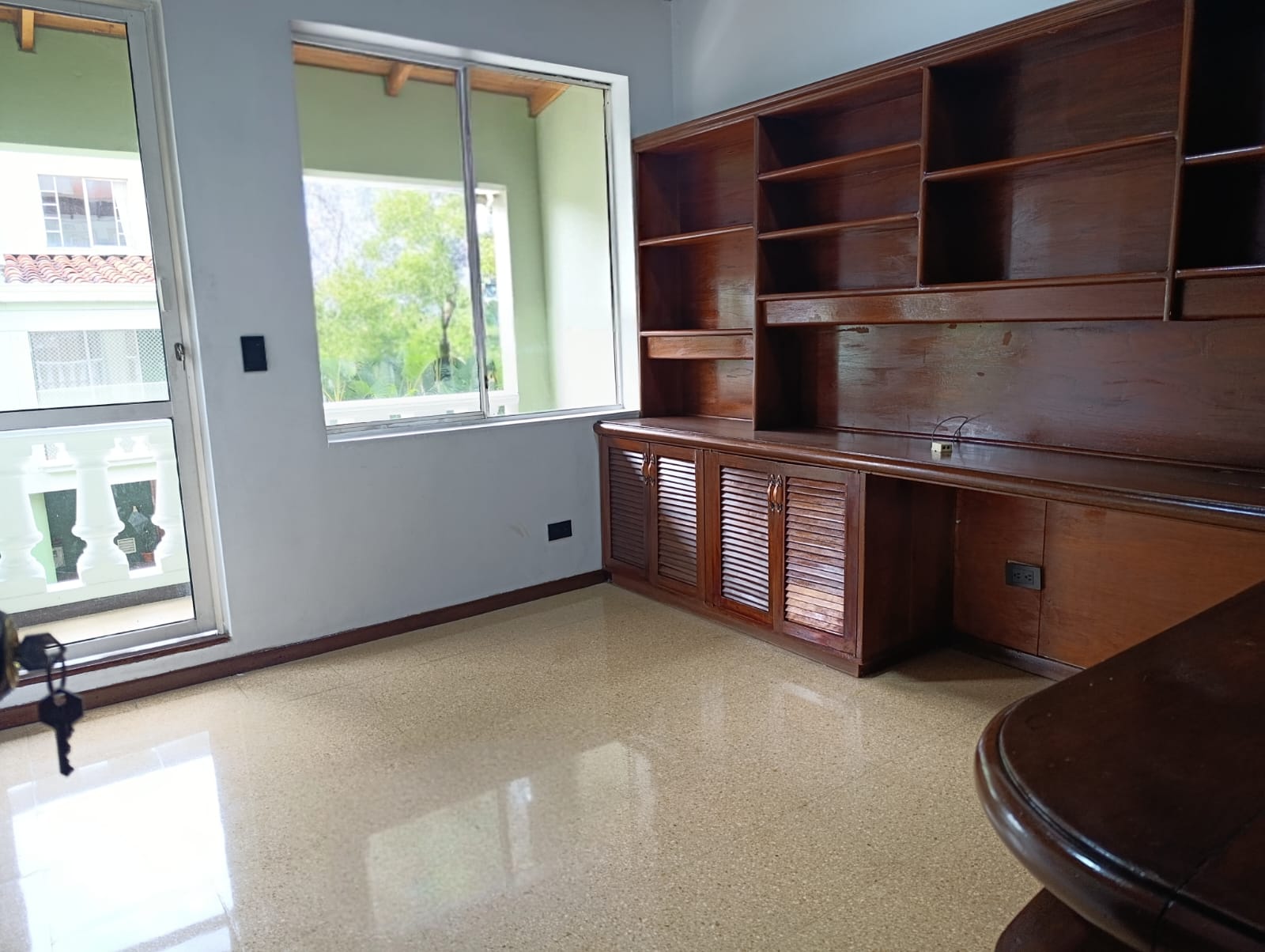 Casa para Arriendo  en Loma de los Bernal Medellín
