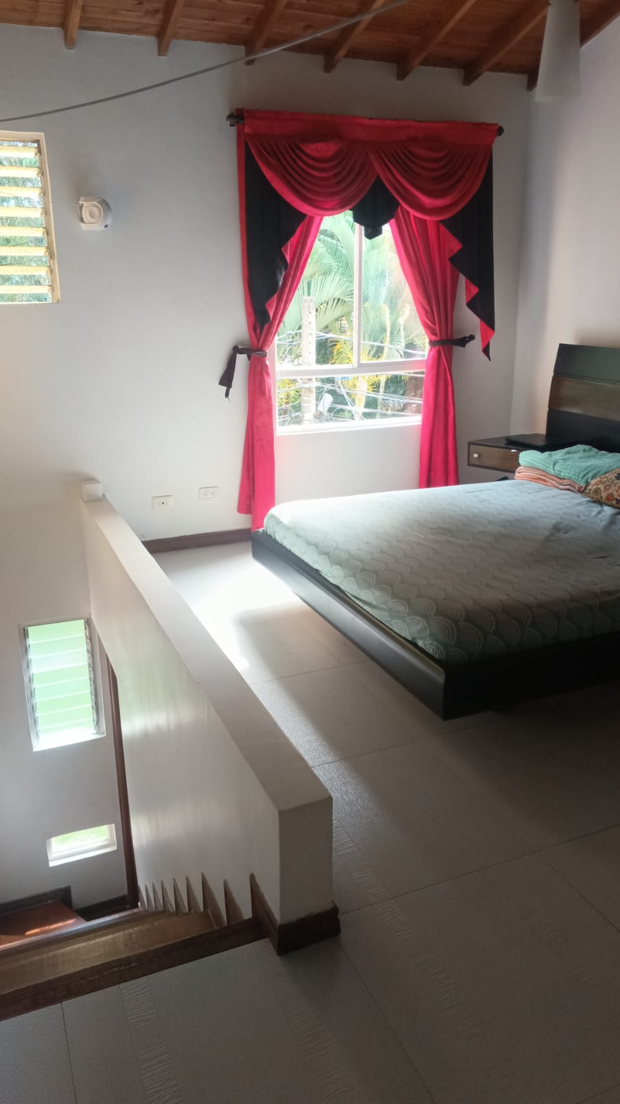 Casa en venta en Rodeo Alto Medellín