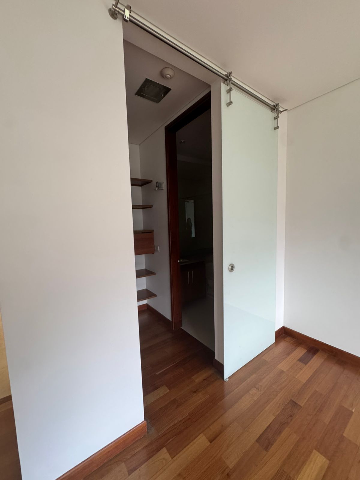 arriendo apartamento sector Los Balsos