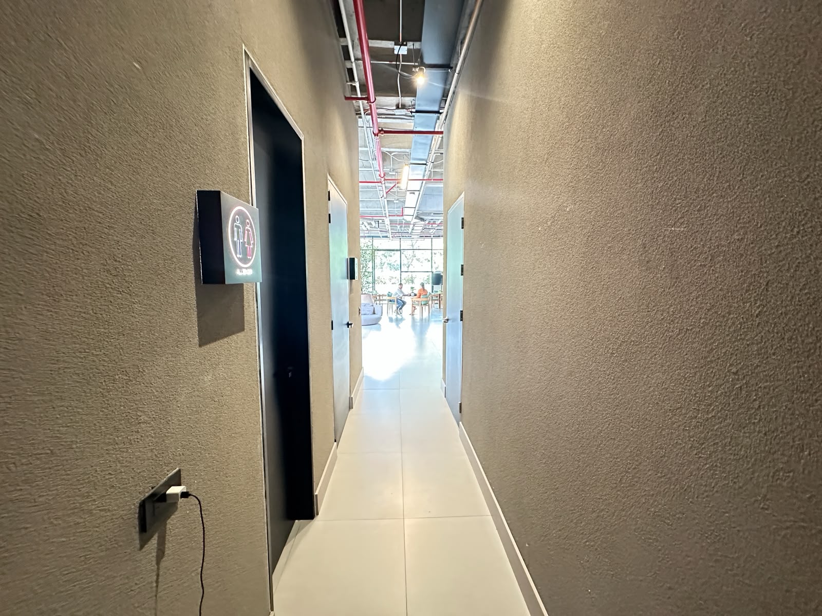 LOCAL EN ARRIENDO EN LOBBY RECONOCIDO HOTEL OCCIDENTE DE MEDELLIN