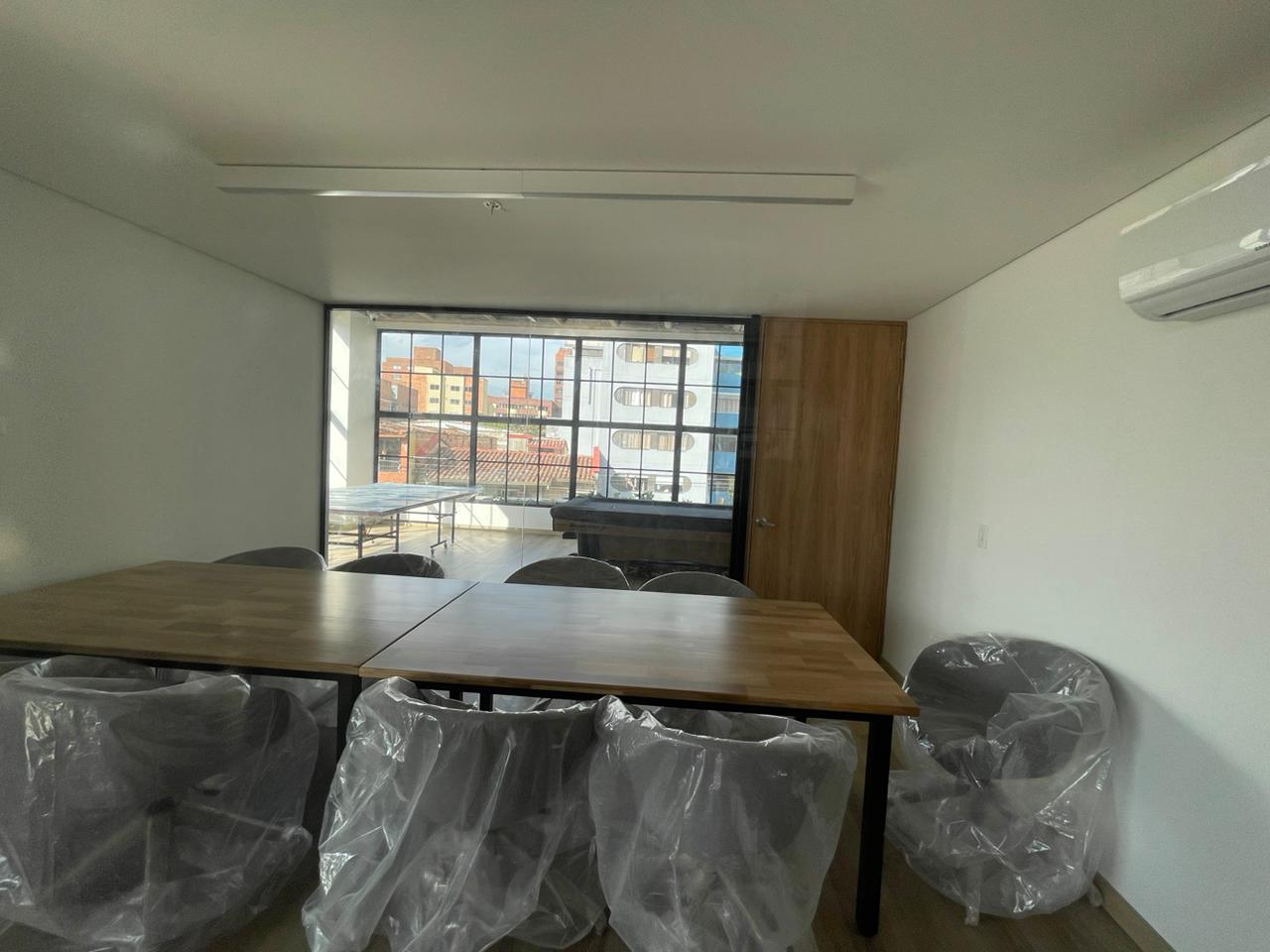 Oficina en Arriendo en los colores
