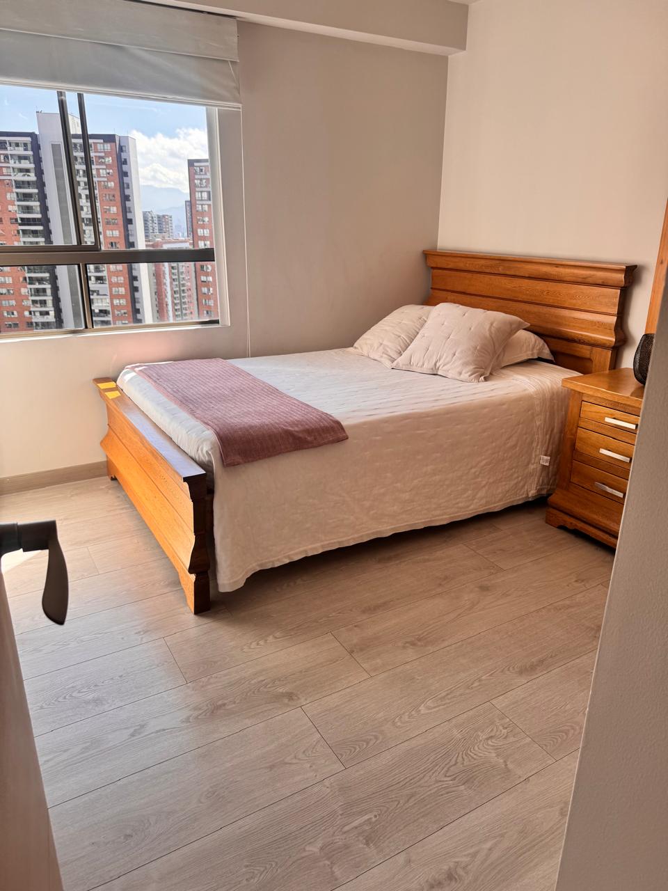 Apartamento para la venta en la loma de los bernal