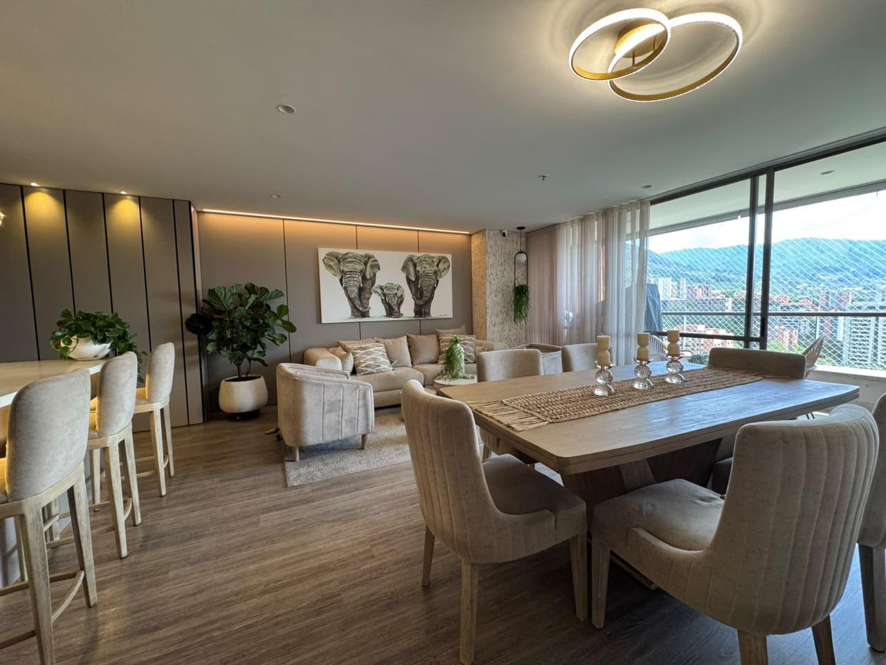 Apartamento remodelado en venta Los Balsos – 125 m² + domótica