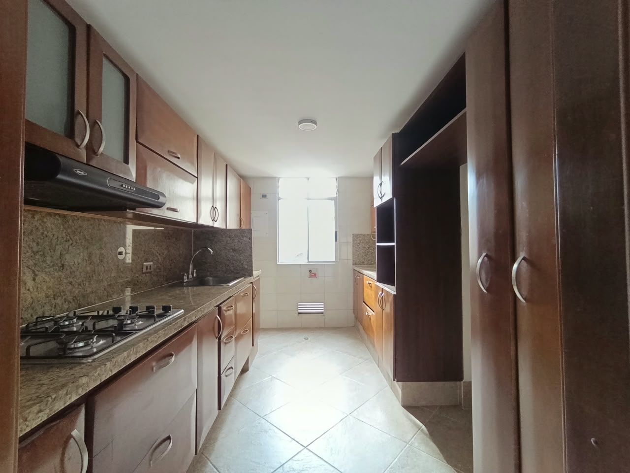 Apartamento en arriendo en Loma de los Bernal Medellín