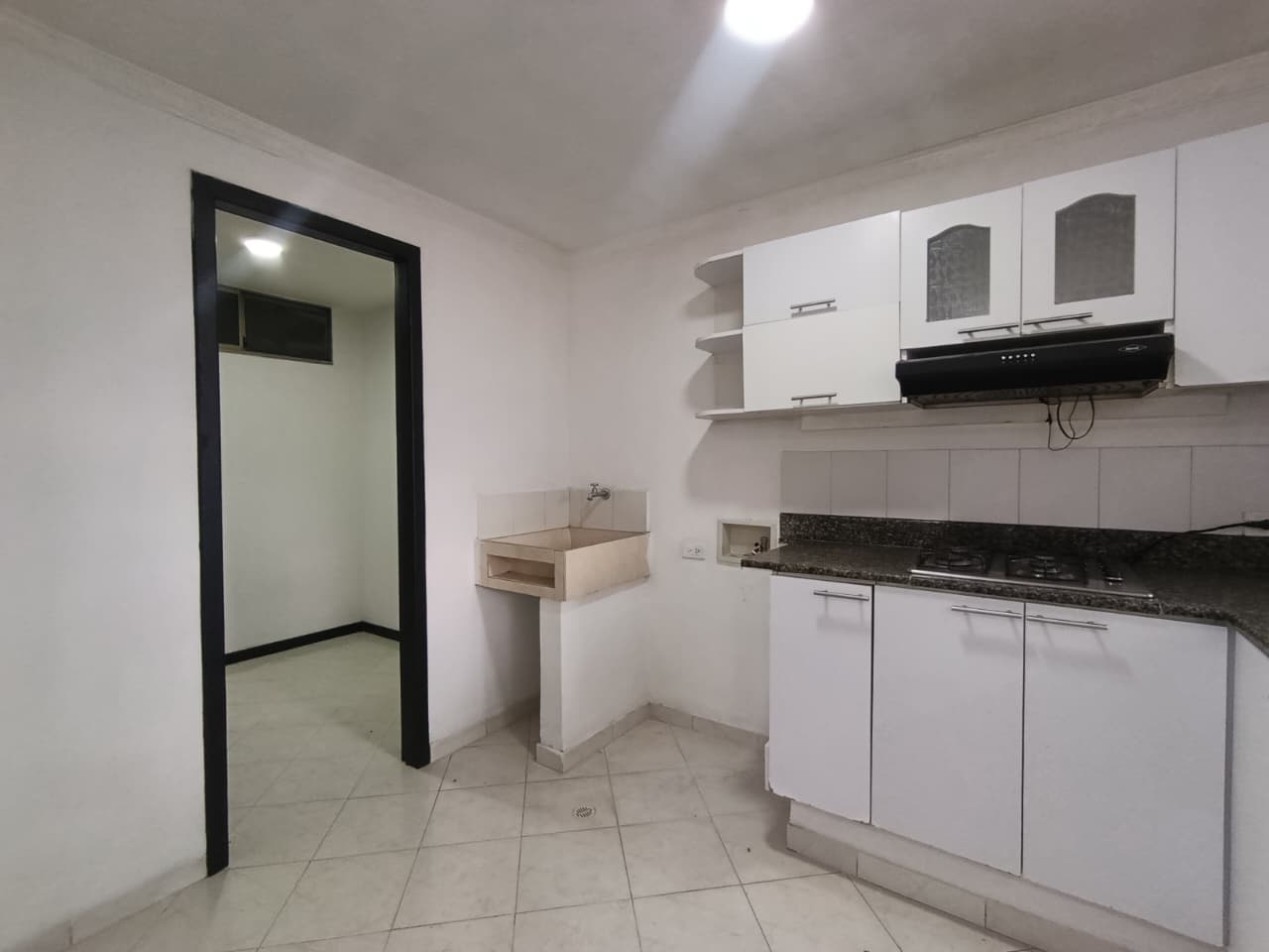 Apartamento en arriendo en Loma de los Bernal Medellín