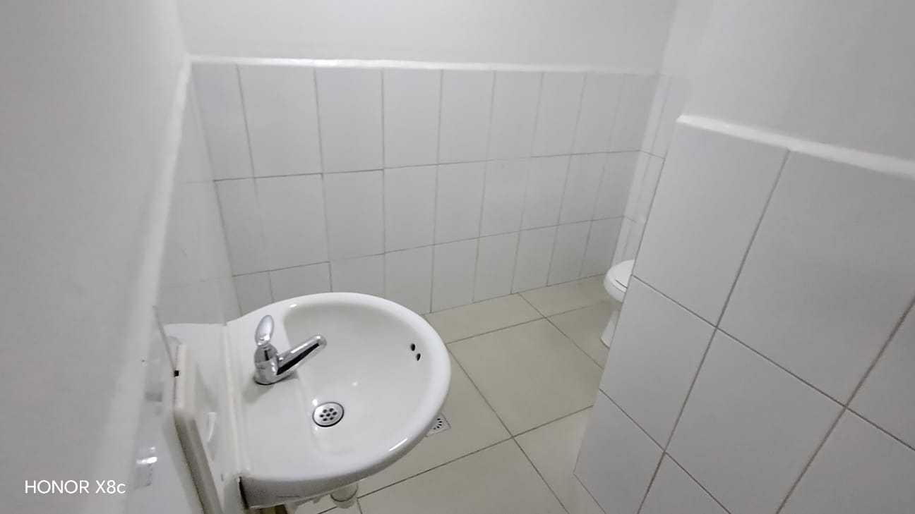 Casa comercial para arriendo en La 80 Estadio