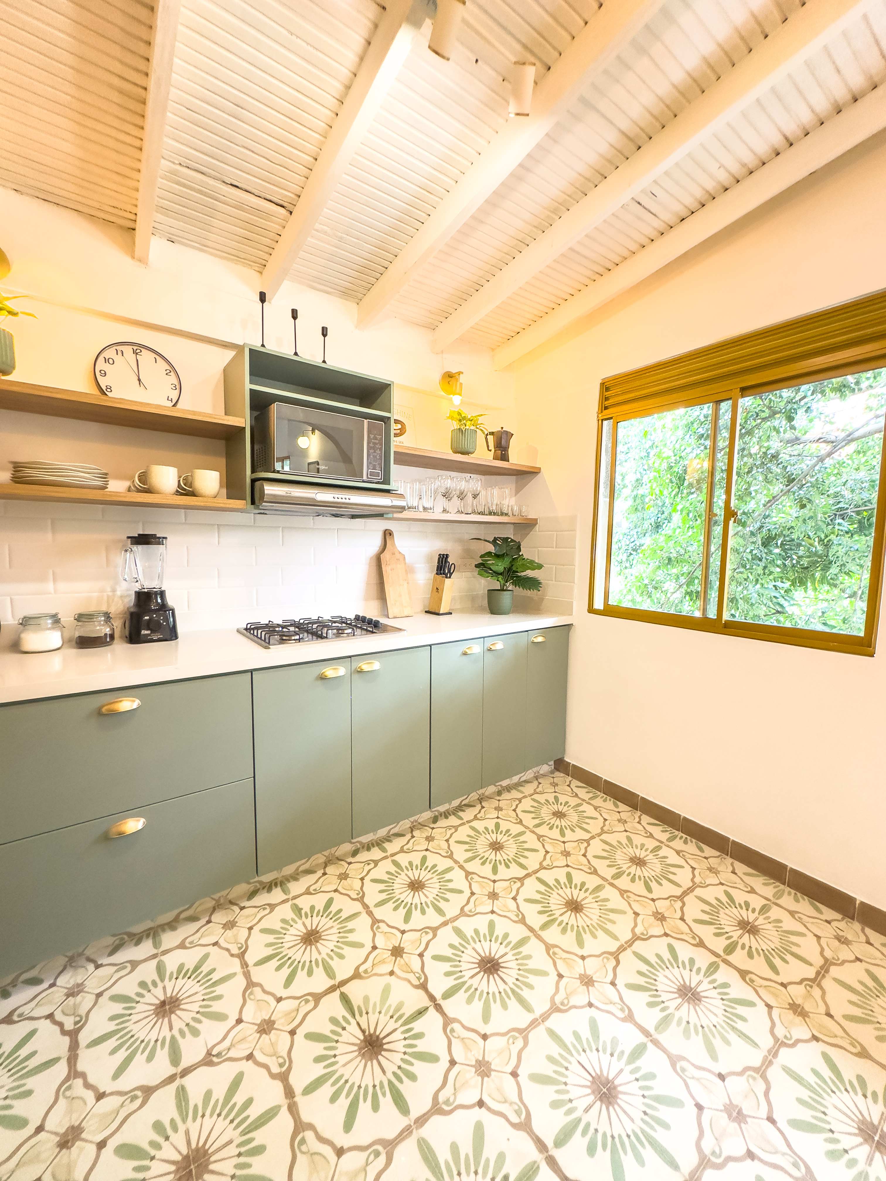 Casa en venta - comercial o residencial en Santa Lucia - Medellin