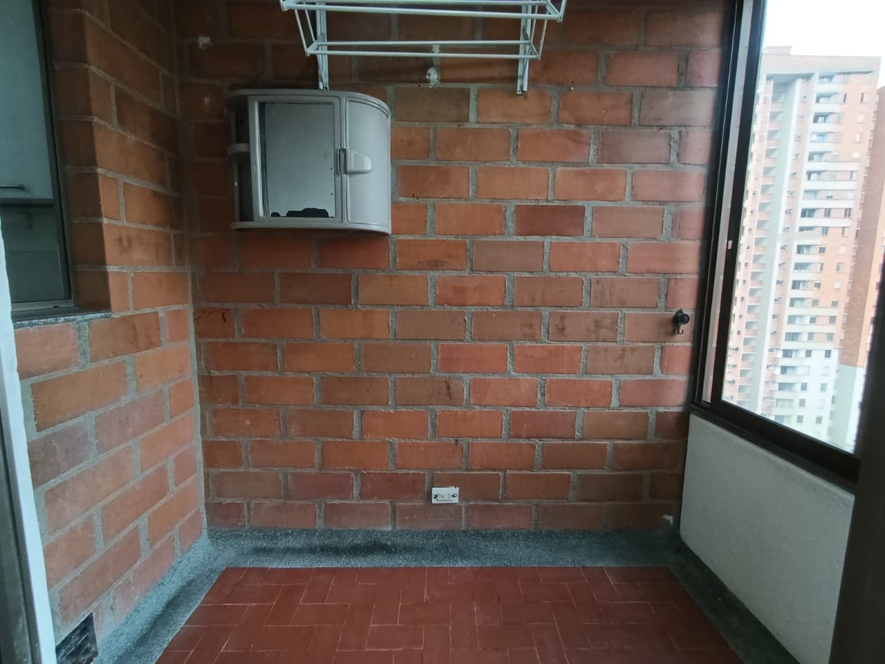 Apartamento en arriendo en Loma de los Bernal Medellín