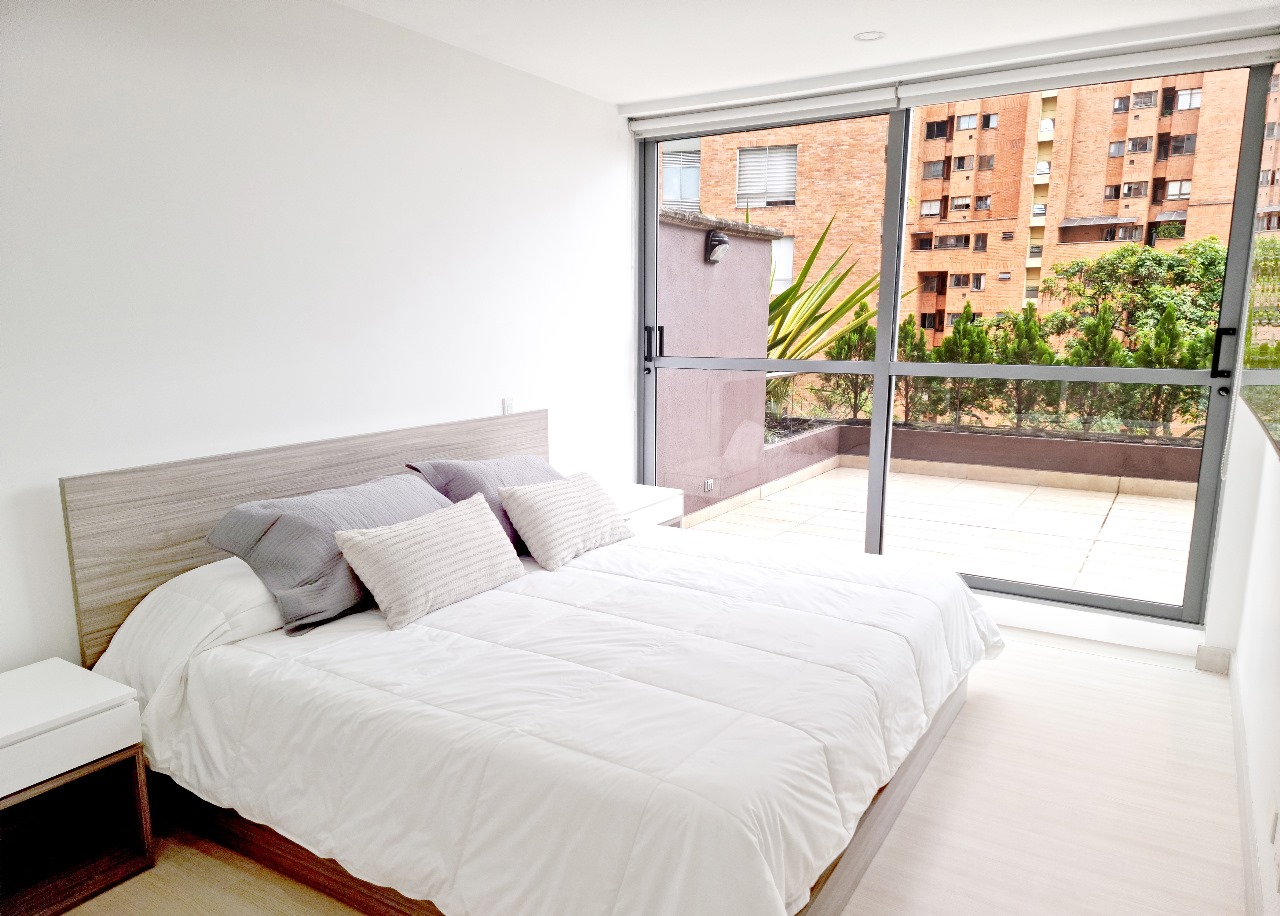 Apartamento amoblado para arriendo sector Lalinde Poblado - Medellín