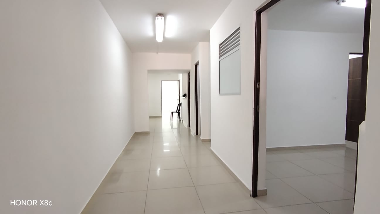 Casa comercial para arriendo en La 80 Estadio