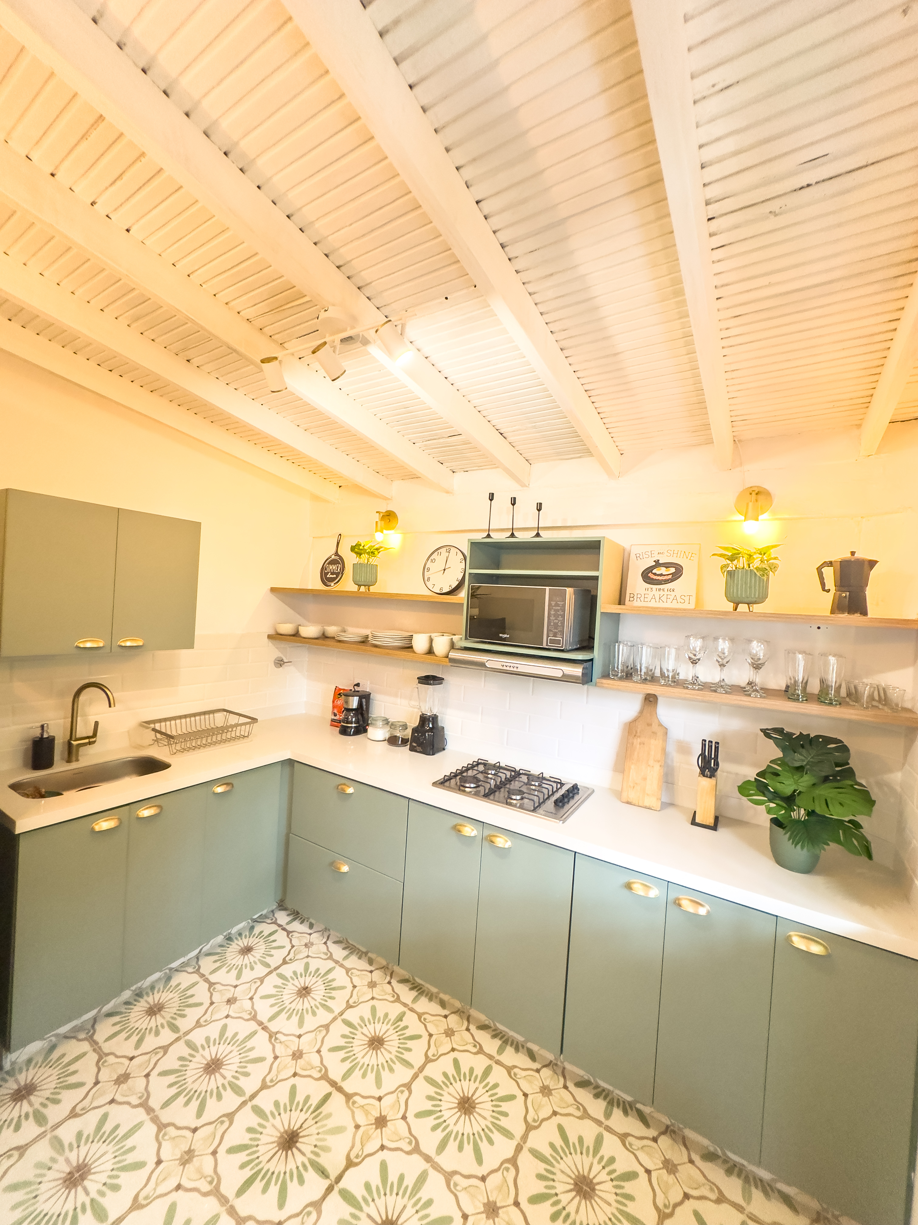 Casa en venta - comercial o residencial en Santa Lucia - Medellin