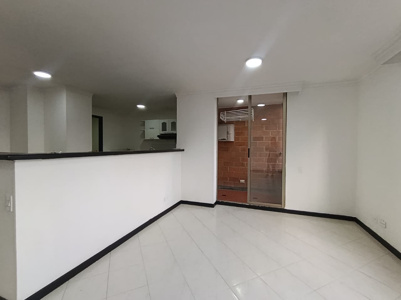 Apartamento en arriendo en Loma de los Bernal Medellín