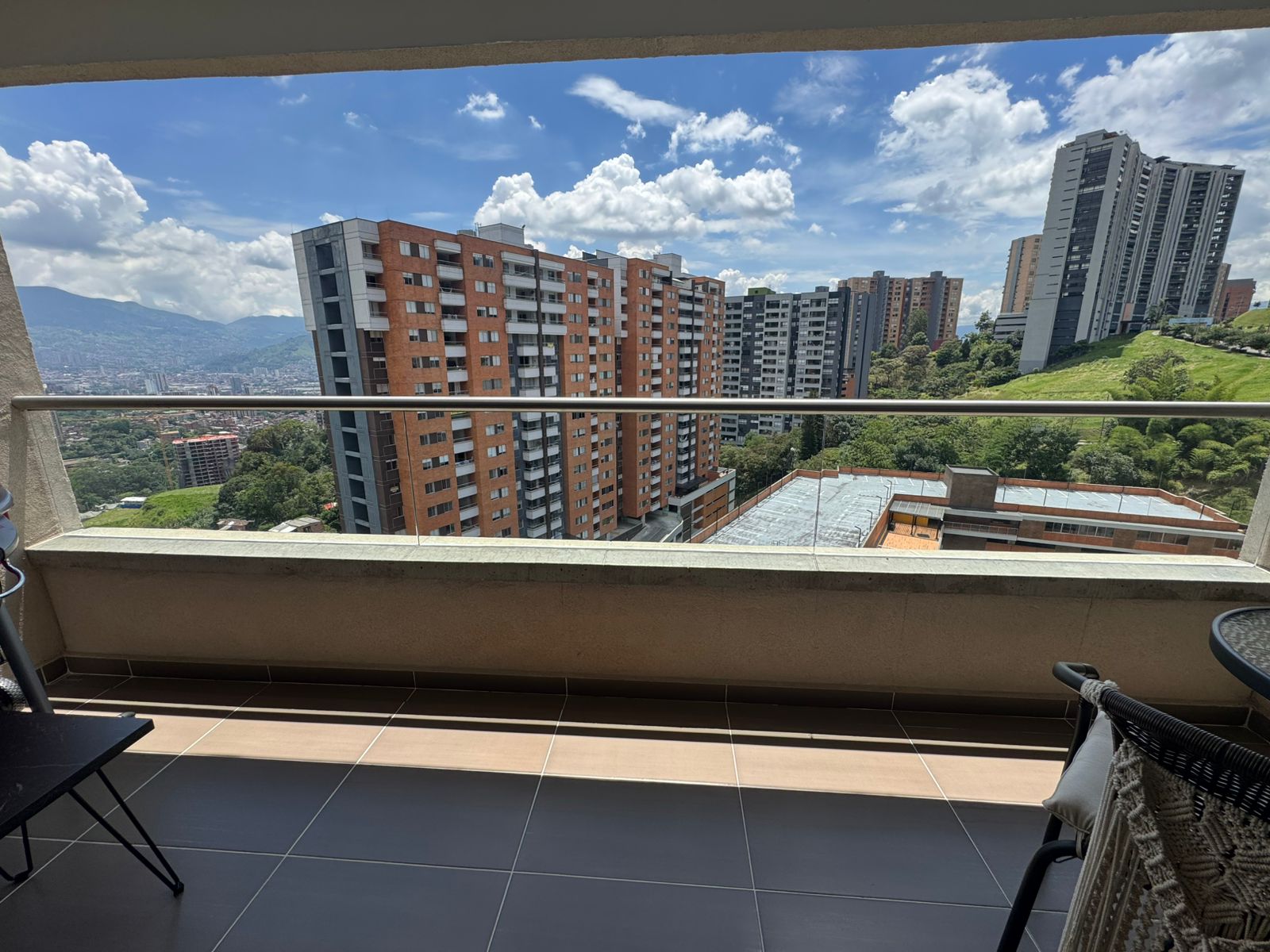 Venta de apartamento en Envigado entre Camino Verde y Las Brujas