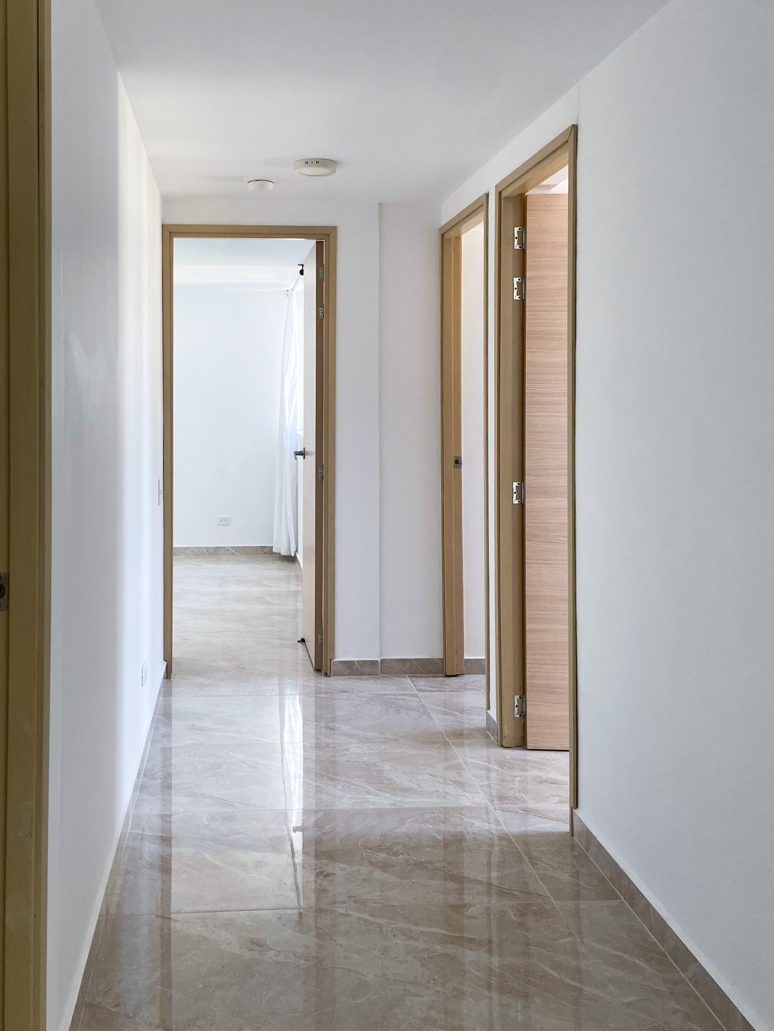 Apartamento para arriendo en la estrella Suramérica.