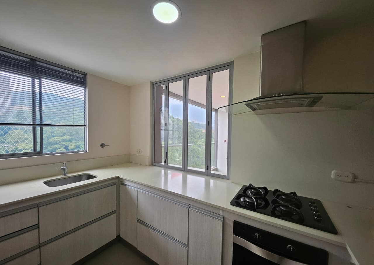Apartamento para arriendo en Las Palmas El Poblado