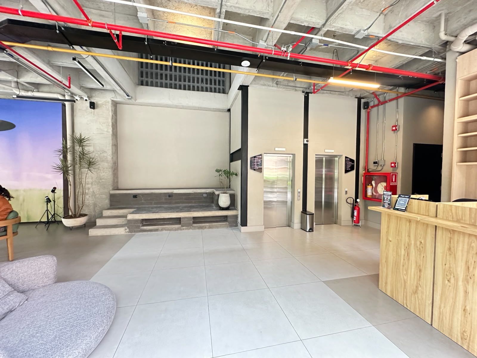 LOCAL EN ARRIENDO EN LOBBY RECONOCIDO HOTEL OCCIDENTE DE MEDELLIN