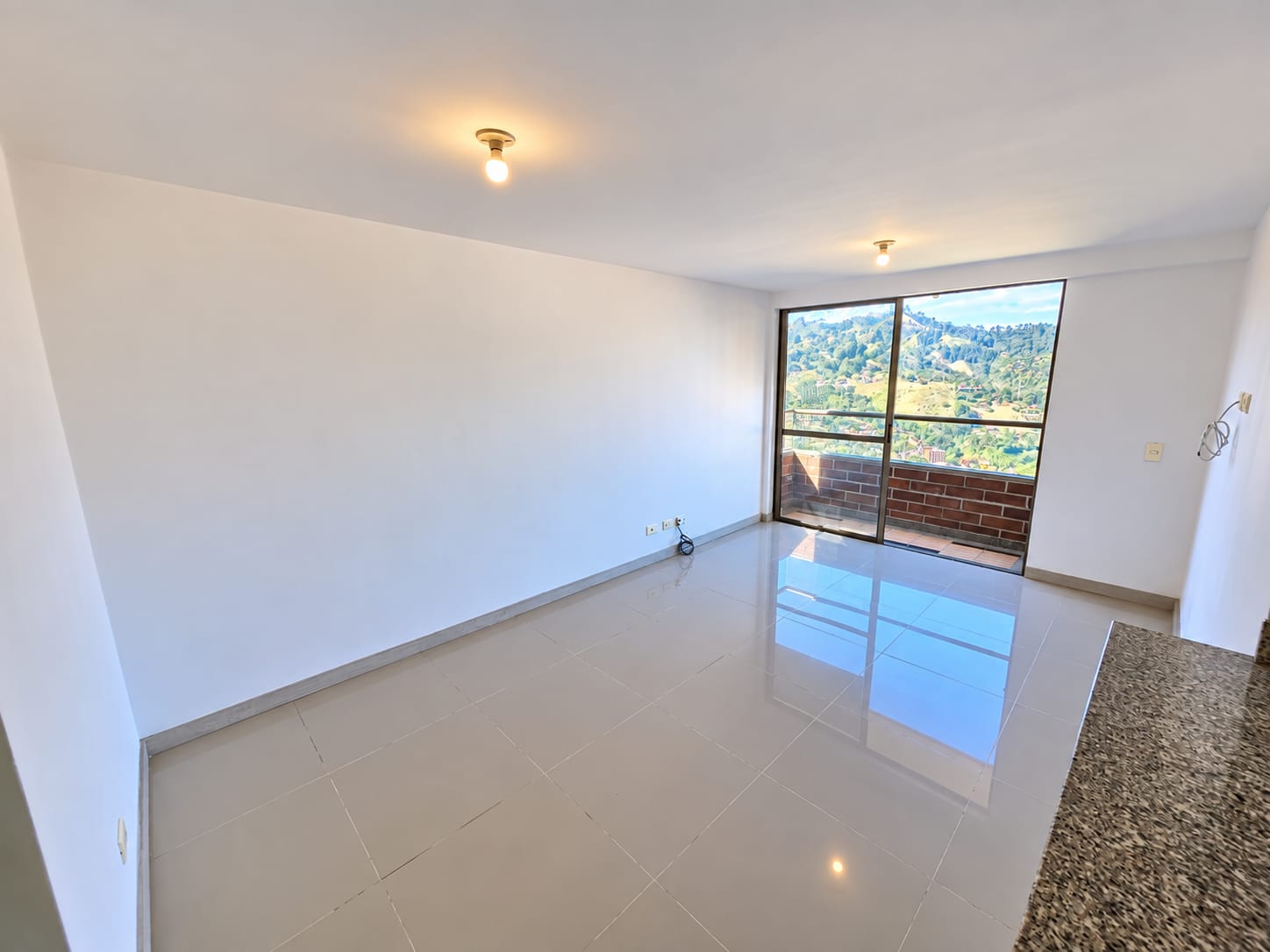 Apartamento en venta Las Lomitas Sabaneta - parqueadero y util