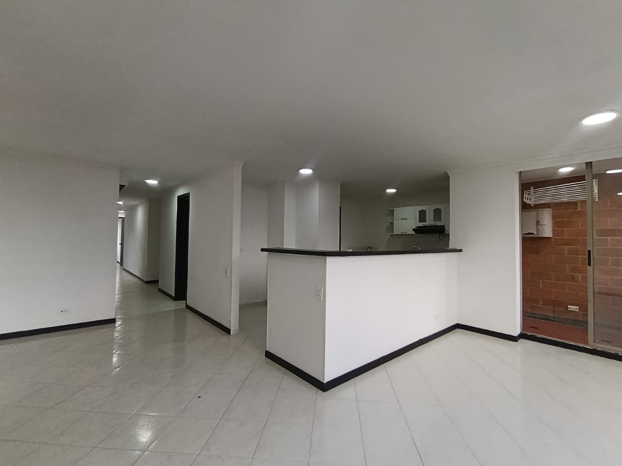 Apartamento en arriendo en Loma de los Bernal Medellín