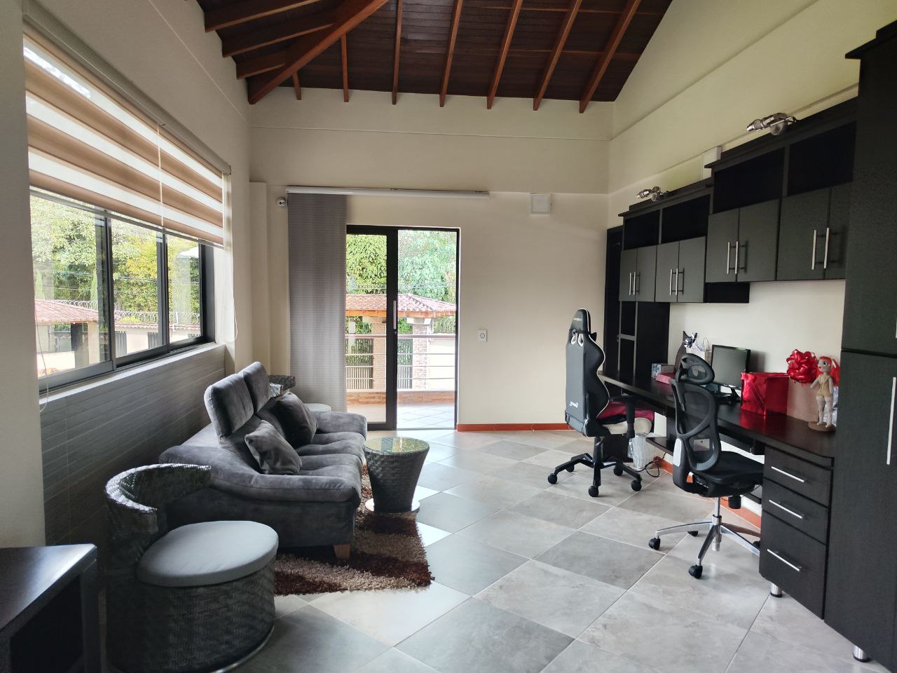 Casa para la venta INDEPENDIENTE en El Escobero parte baja