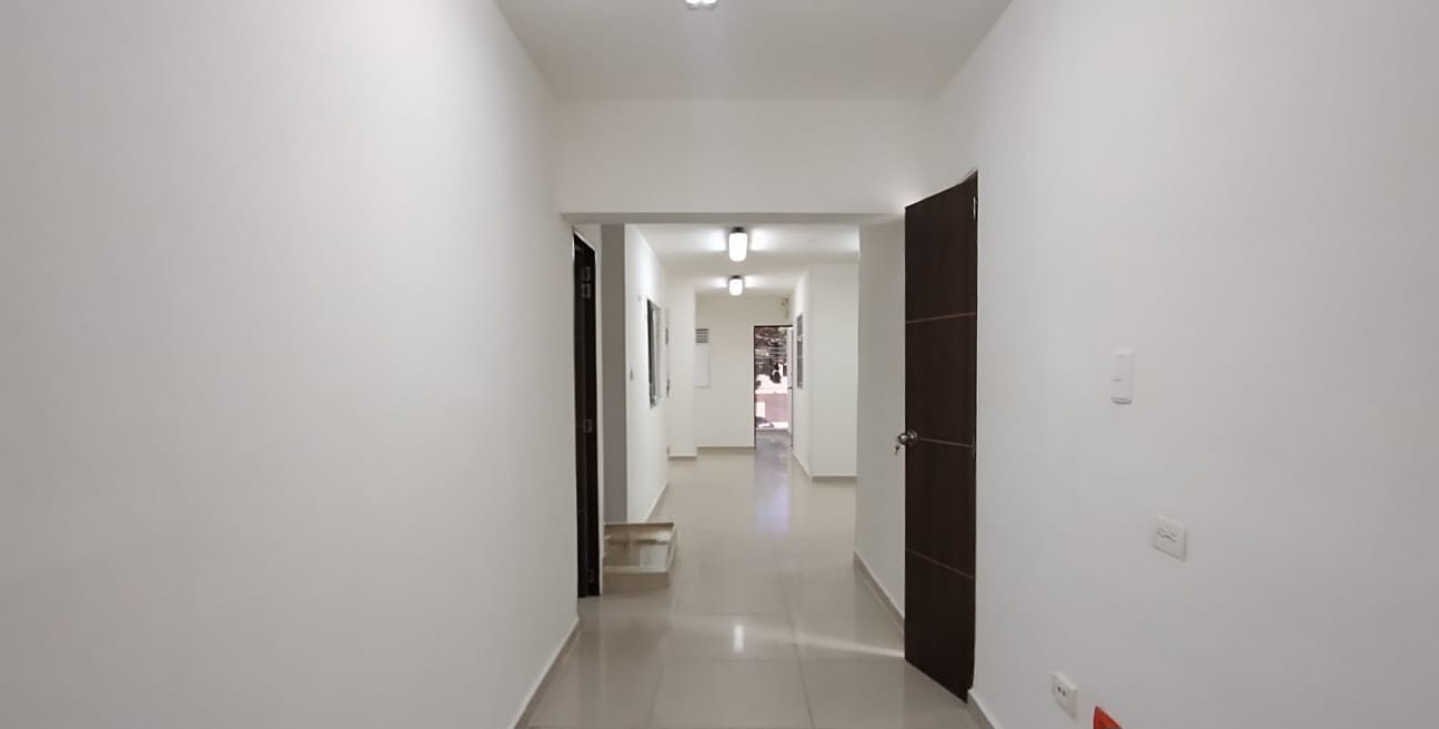 Casa comercial para arriendo en La 80 Estadio