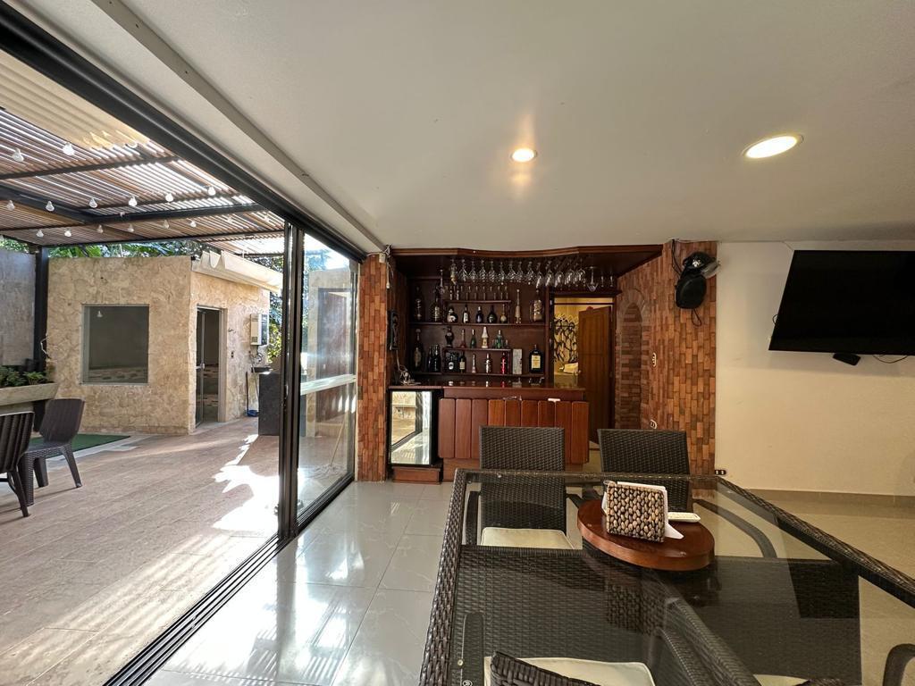Hermosa casa para la venta en la Cola del Zorro, Medellín.