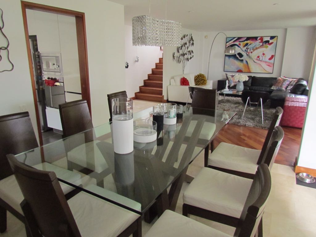 Casa en venta en Envigado loma Benedictinos