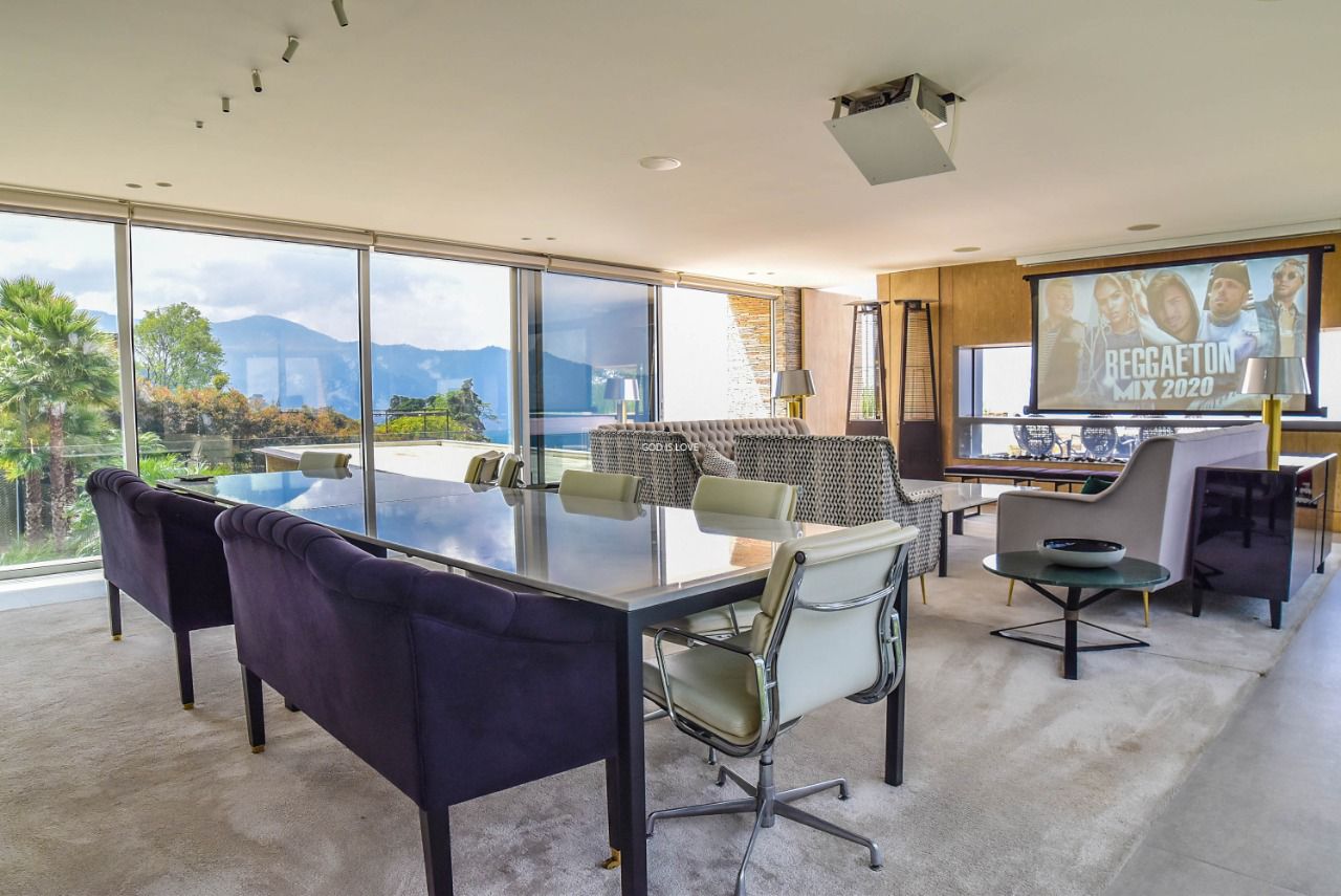 Casa en venta en Envigado Loma del Chocho