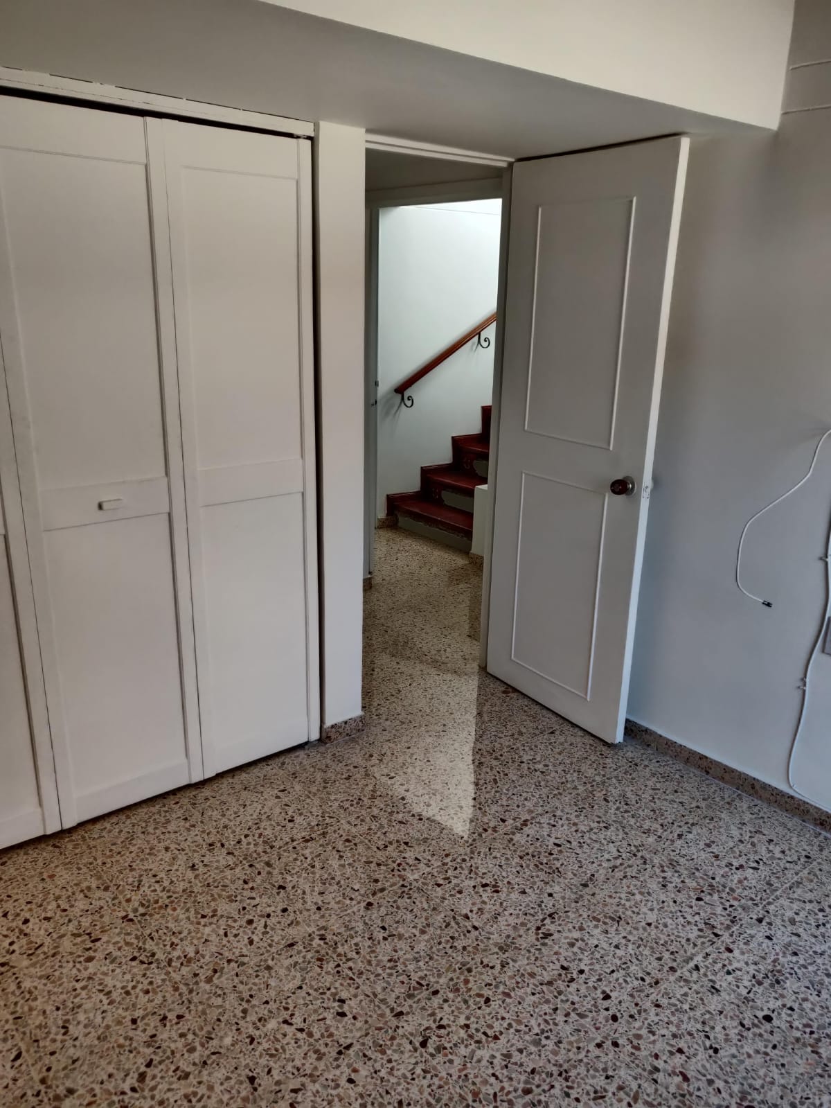 CASA  DE 3 NIVELES EN VENTA LA MOTA MEDELLIN-ANTIOQUIA