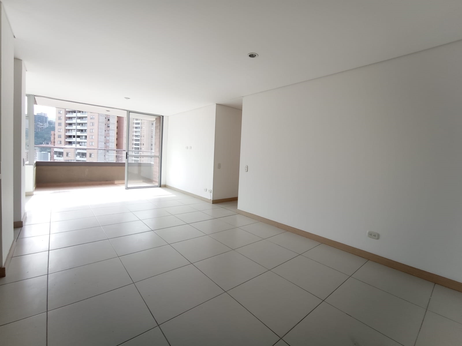 APARTAMENTO  PARA VENTA EN SABANETA ANTIOQUIA, (RENTANDO)