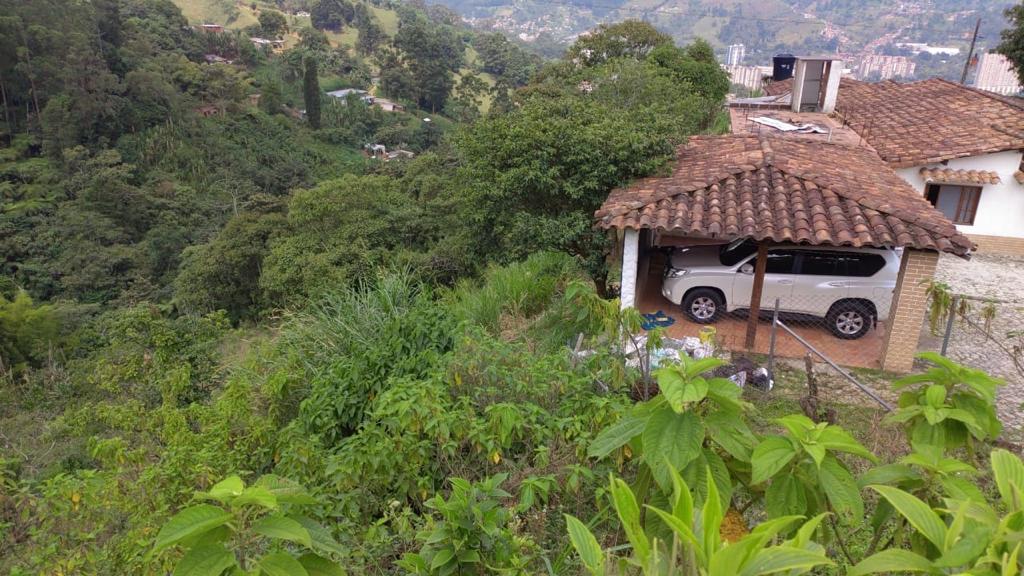 Lote para la venta en la Estrella vereda sanisidro