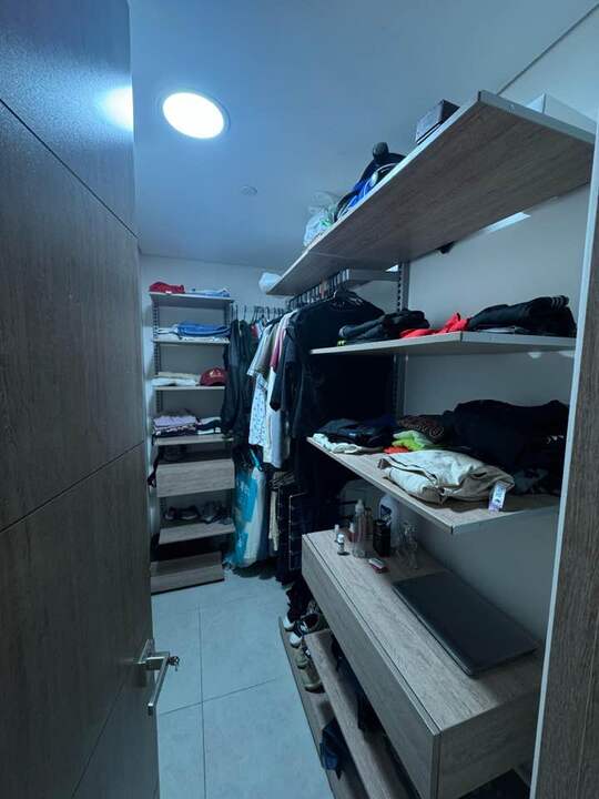 VENDO APARTAMENTO EN EL ESMERALDAL ENVIGADO