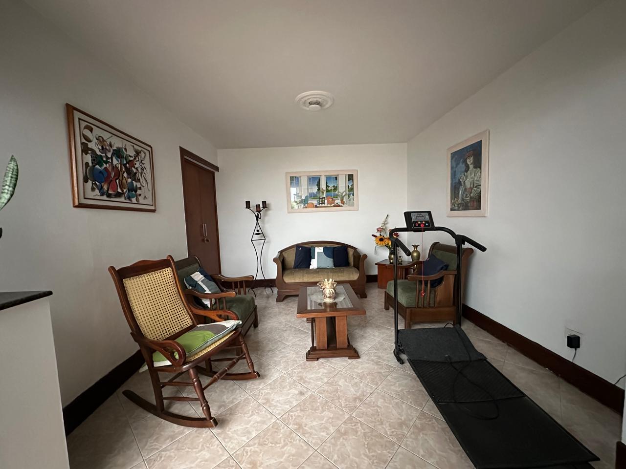 Casa Bifamiliar para la Venta en el Barrio: Laureles, Medellín.