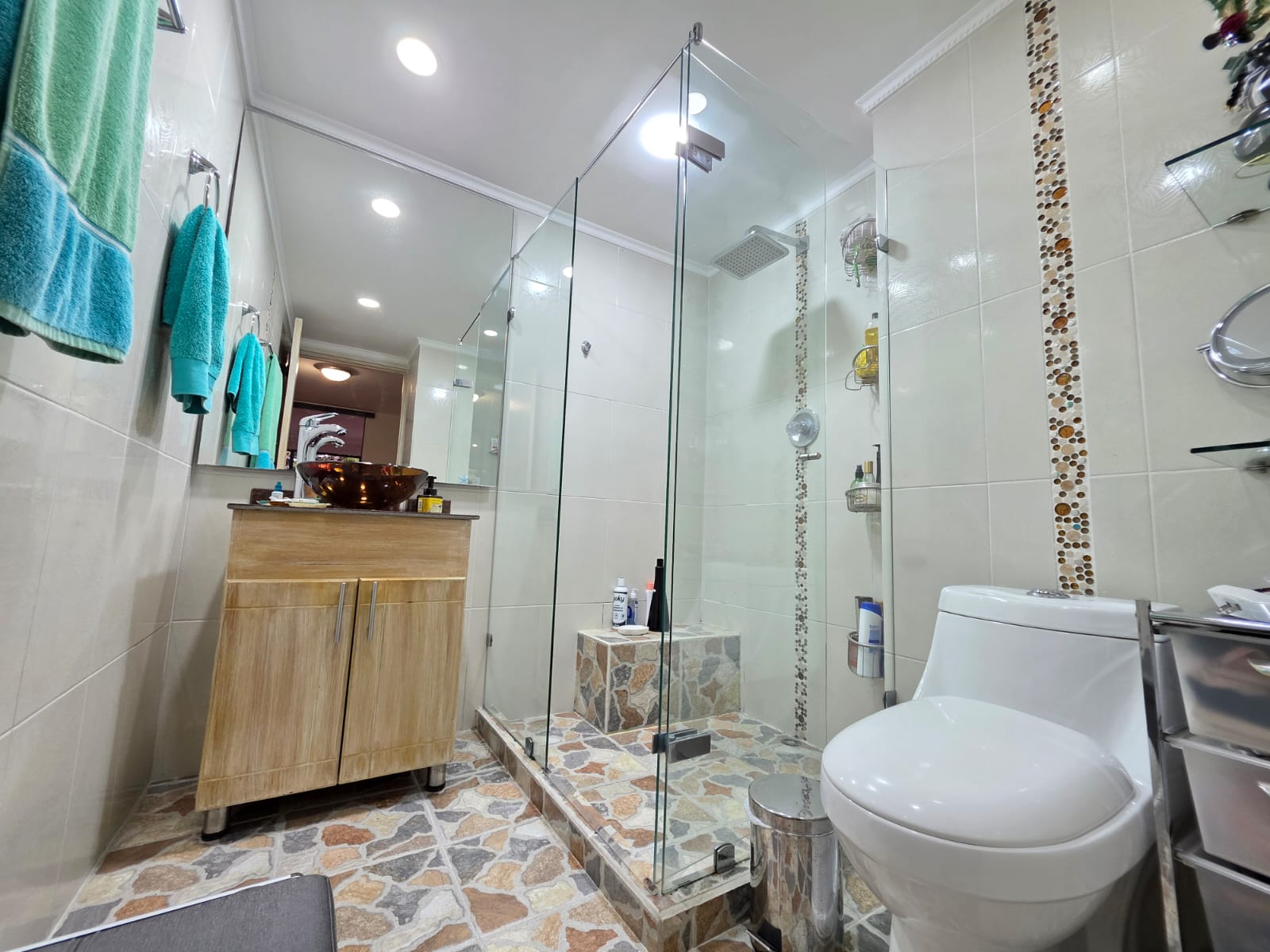 Apartamento en venta en el poblado sector oviedo