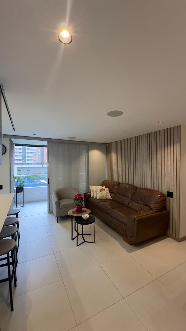 Venta De Hermoso  Apartamento En Los Colores Medellín