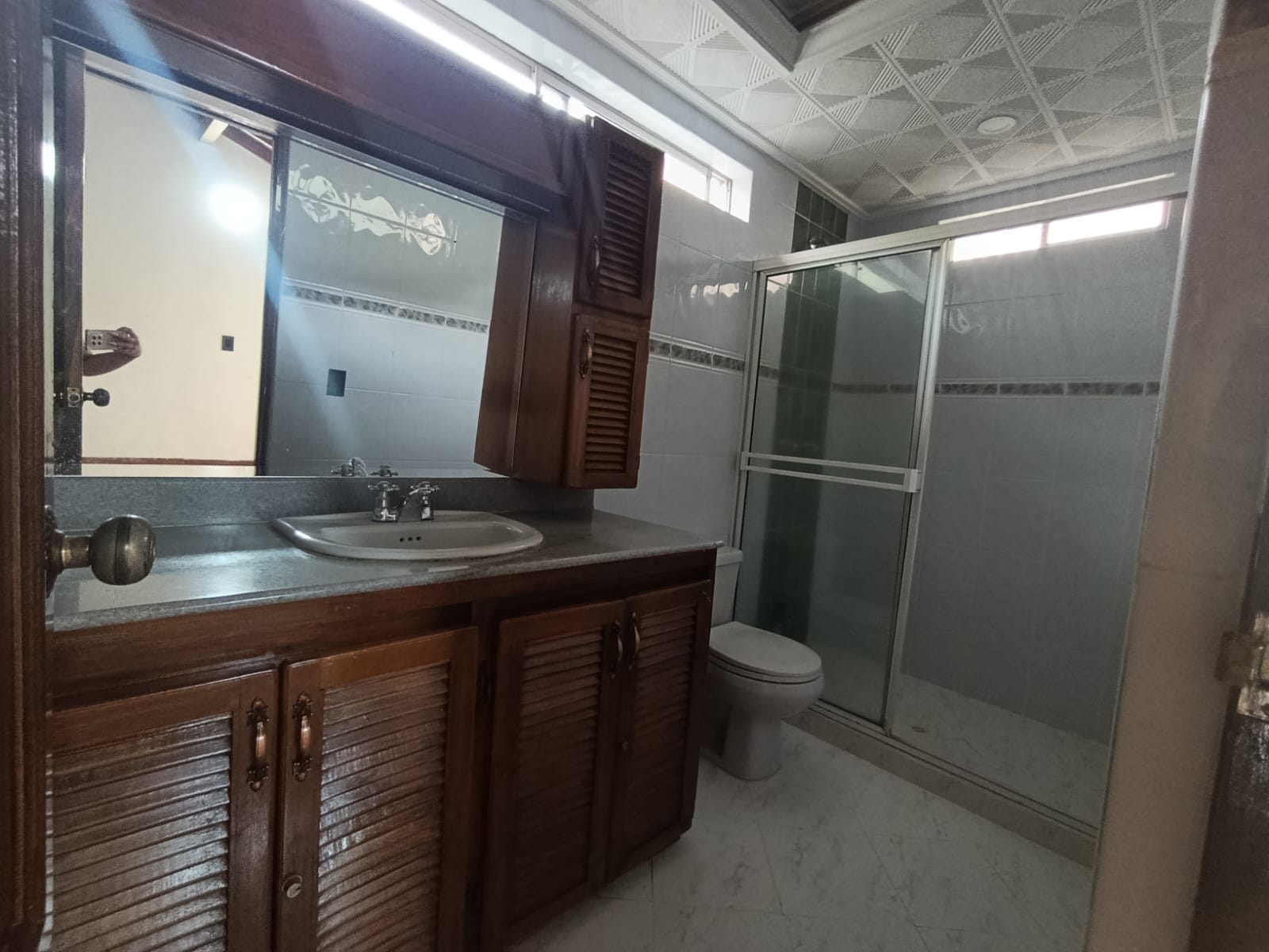 Casa para Arriendo  en Loma de los Bernal Medellín