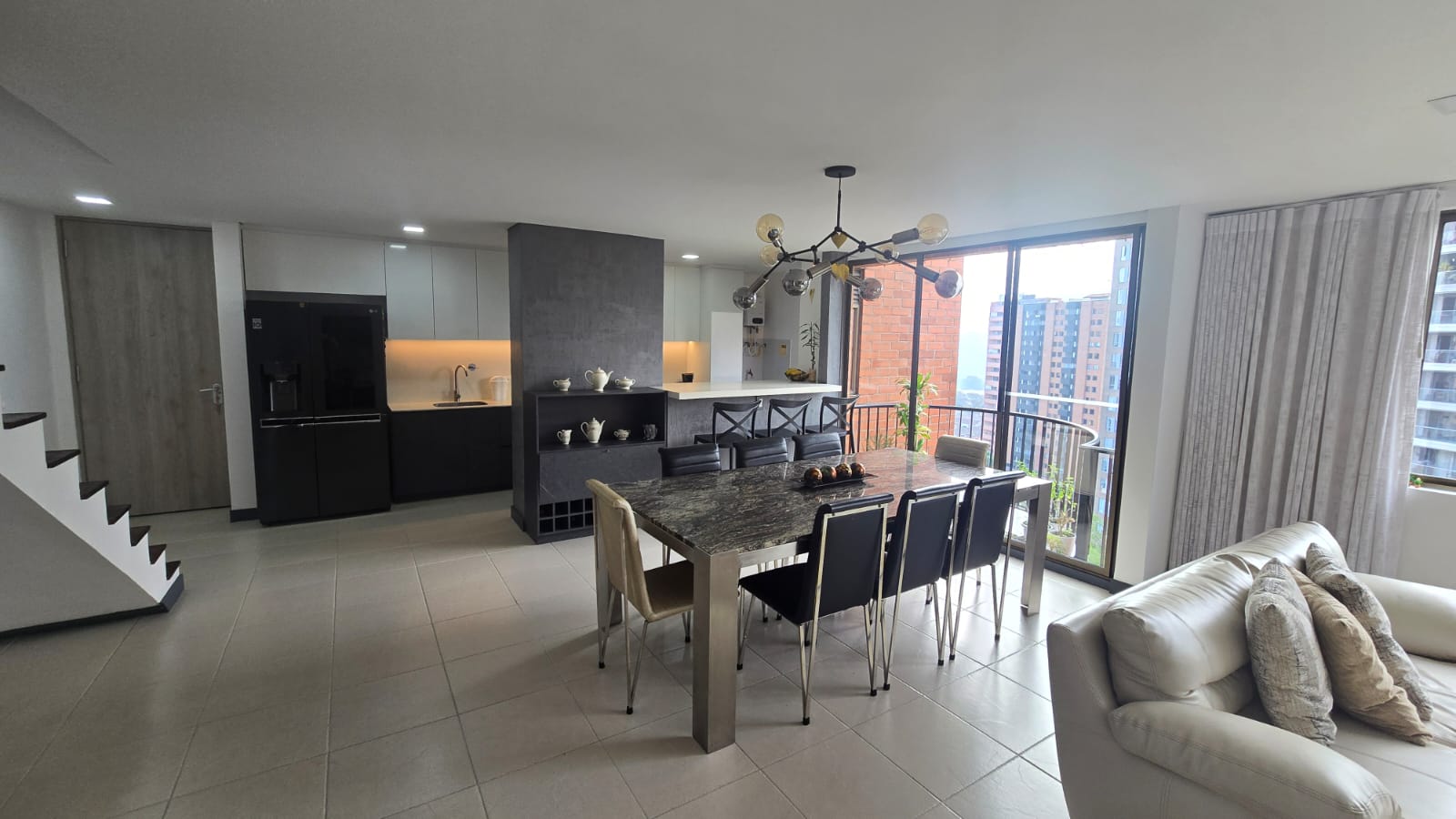 Venta de apartamento duplex en La Estrella Suramerica