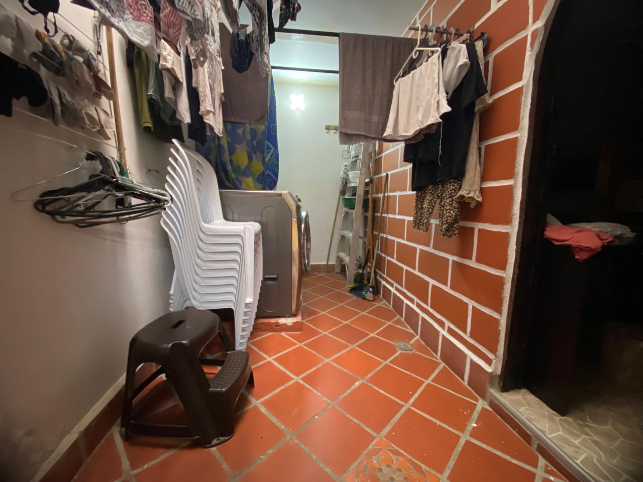 Casa de 2 niveles en venta en Envigado, El Dorado.