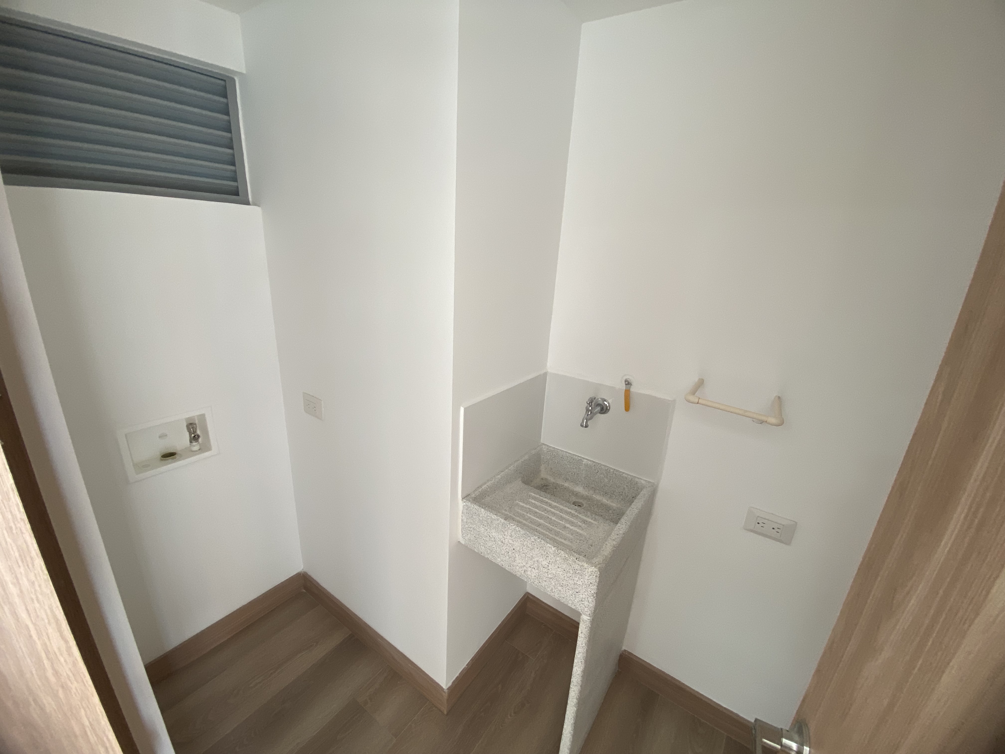 Apartamento en venta para estrenar en La Estrella, Toledo