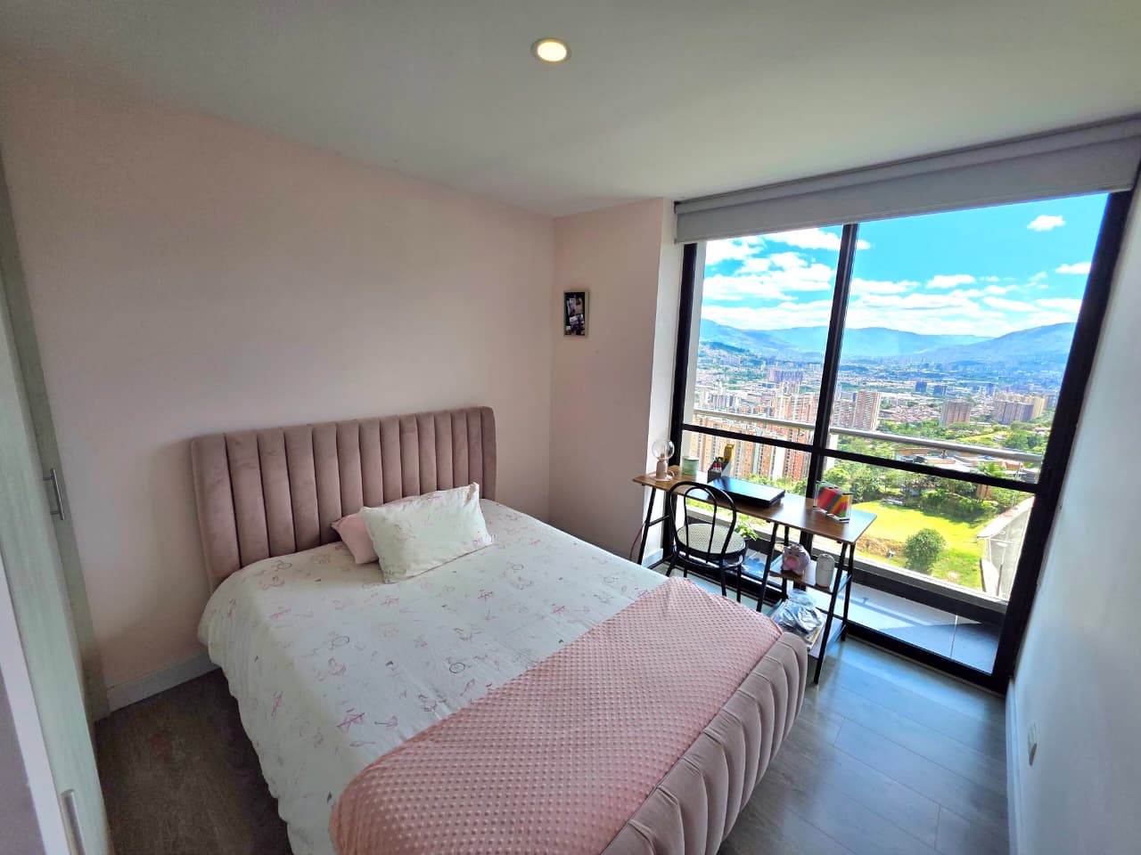 Apartamento en venta Sabaneta sector Las Lomitas