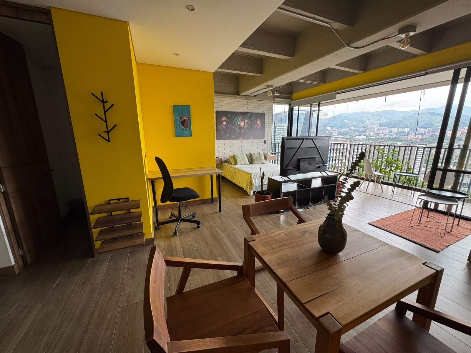 Apartaestudio amoblado para arriendo en Ciudad del Río El Poblado