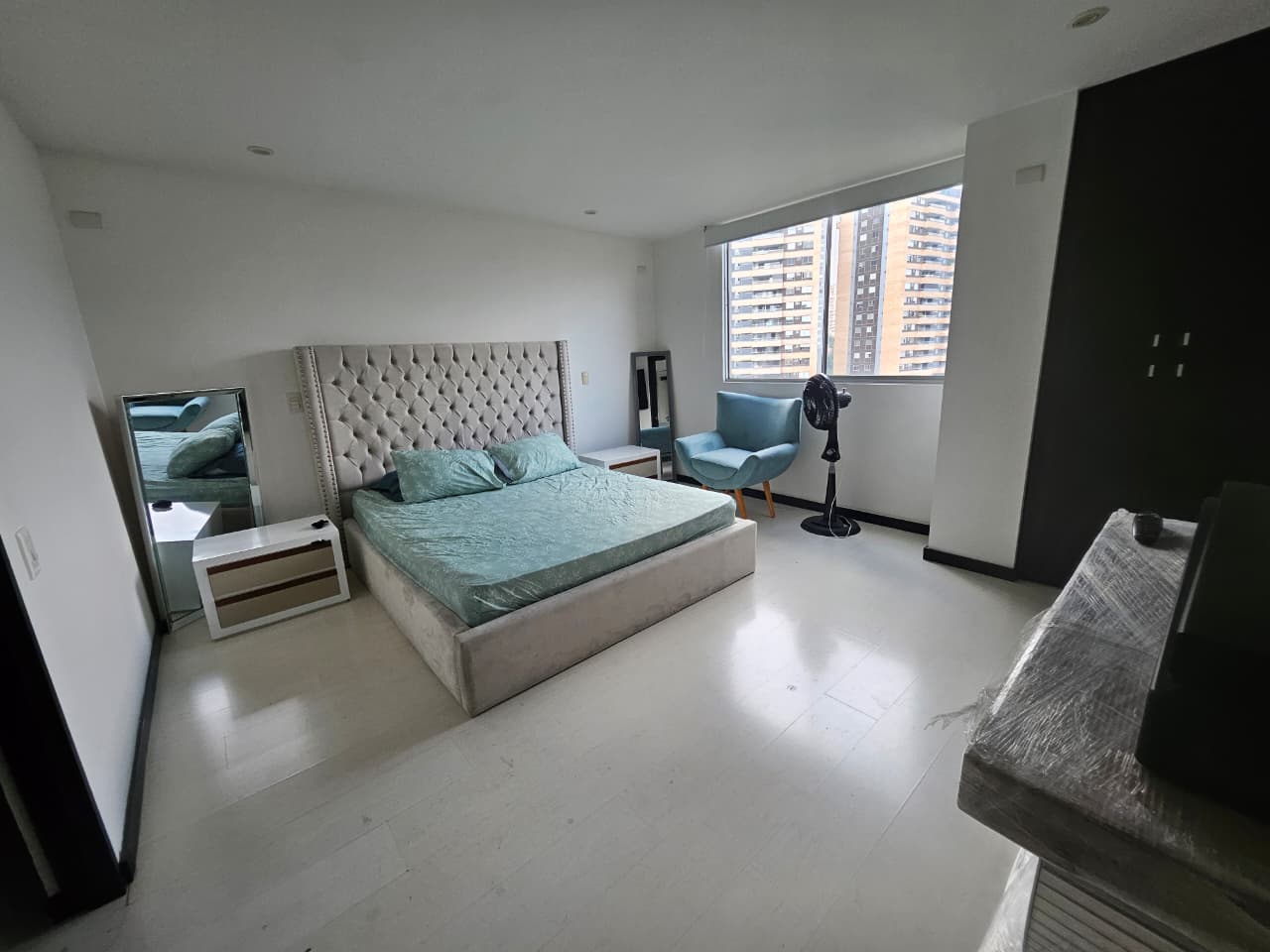 Apartamento amoblado en arriendo en La Loma del Esmeraldal Envigado
